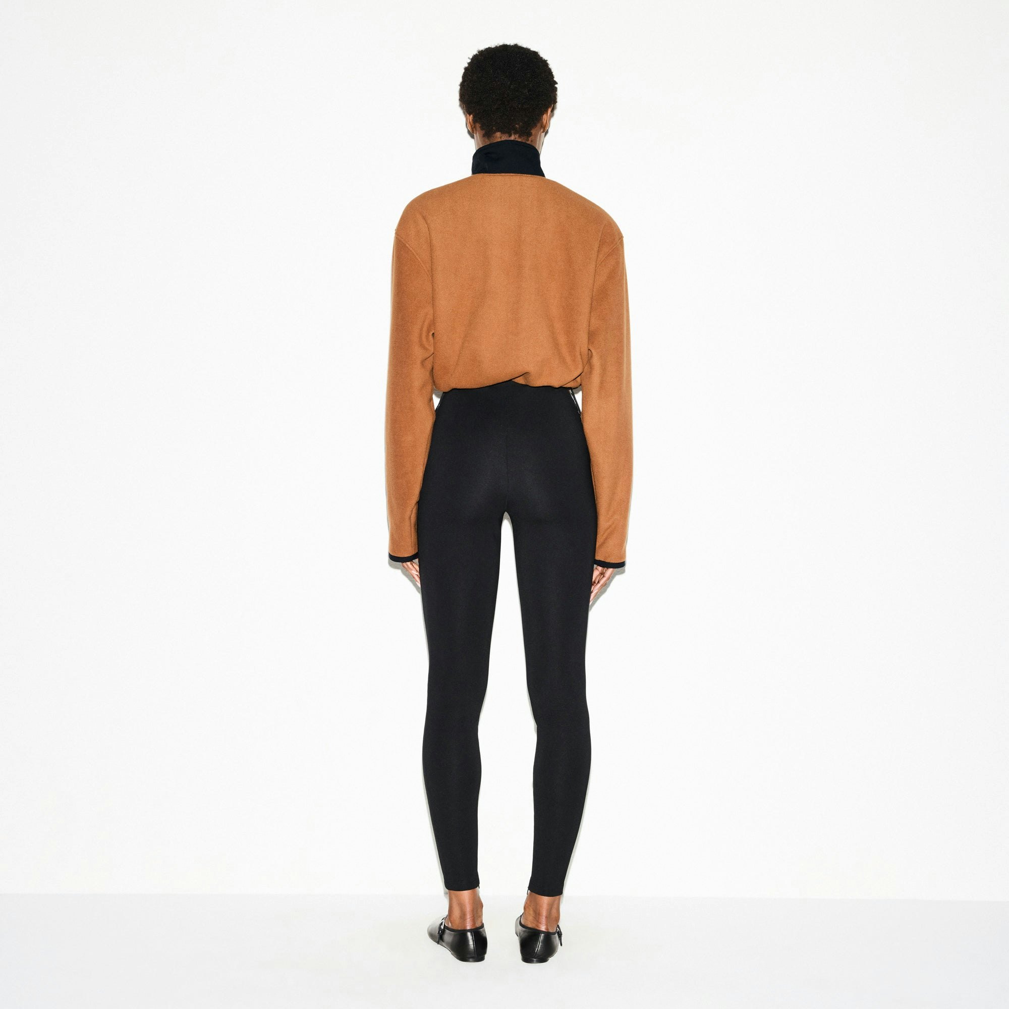 OUTDOOR FLEECE HALF ZIP | CHAI ADDITIONAL FABRIC DETAILS