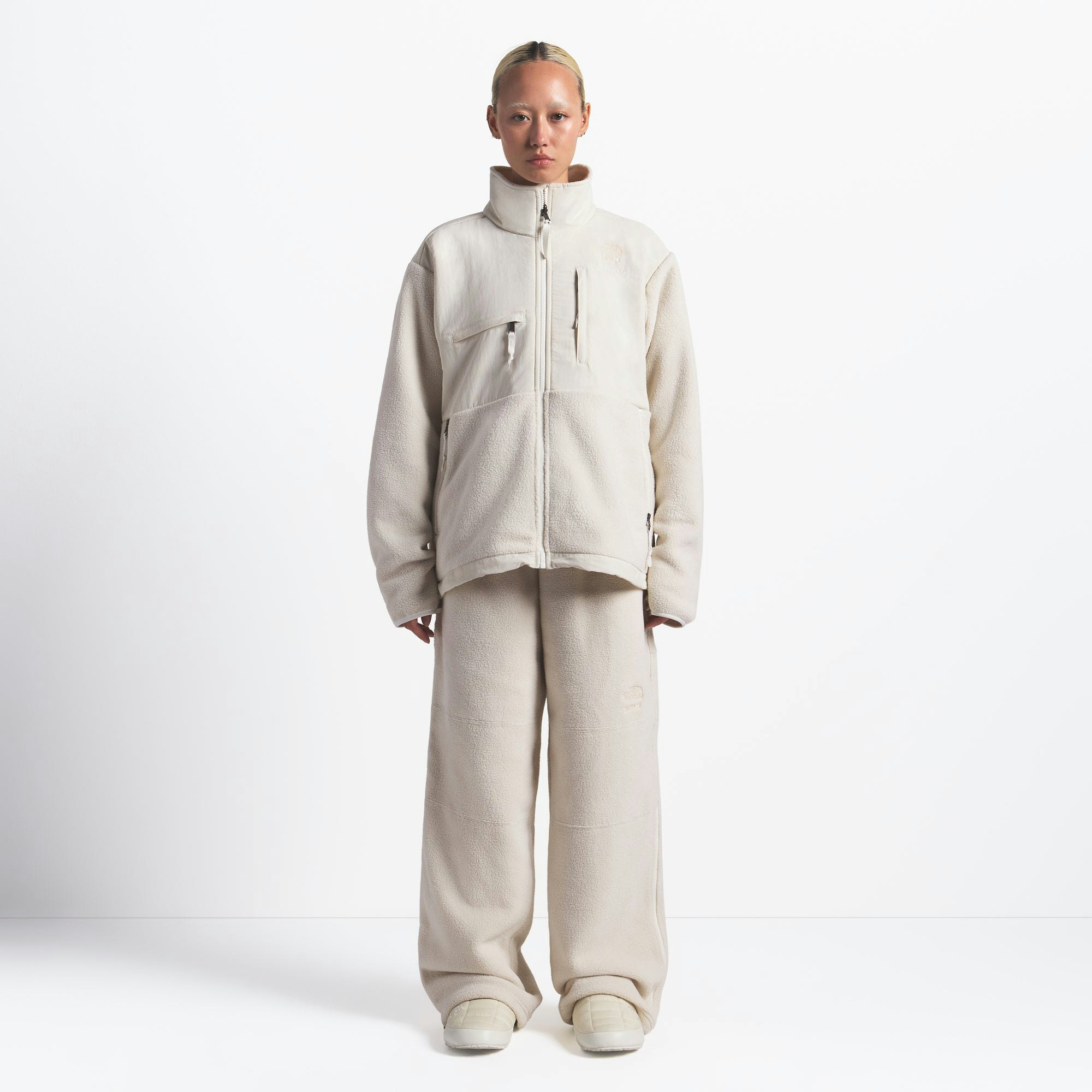 THE NORTH FACE X SKIMS 1995 DENALI FLEECE JACKET | BONE ON A MODEL FRONT VIEW @ | FOCUS: 0.0, 1.0, 0.9