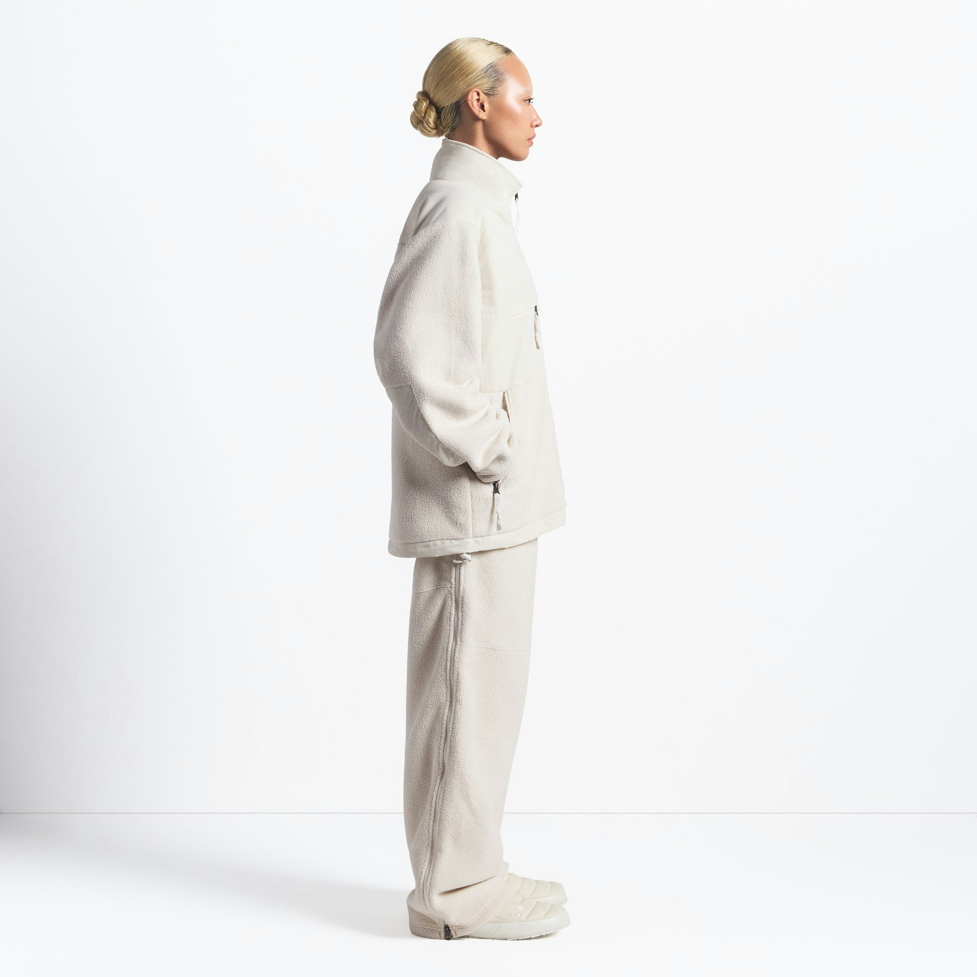 THE NORTH FACE X SKIMS 1995 DENALI FLEECE JACKET | BONE ON A MODEL FRONT VIEW @ | FOCUS: 0.0, 1.0, 0.9