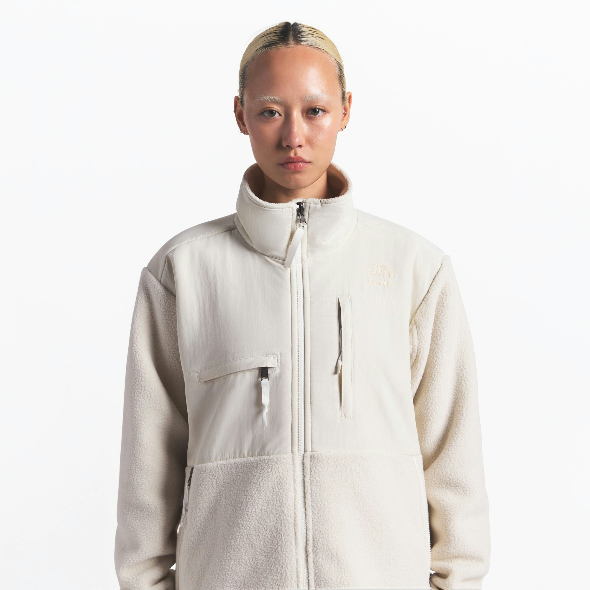 THE NORTH FACE X SKIMS 1995 DENALI FLEECE JACKET | BONE ON A MODEL FRONT VIEW @ | FOCUS: 0.0, 1.0, 0.9