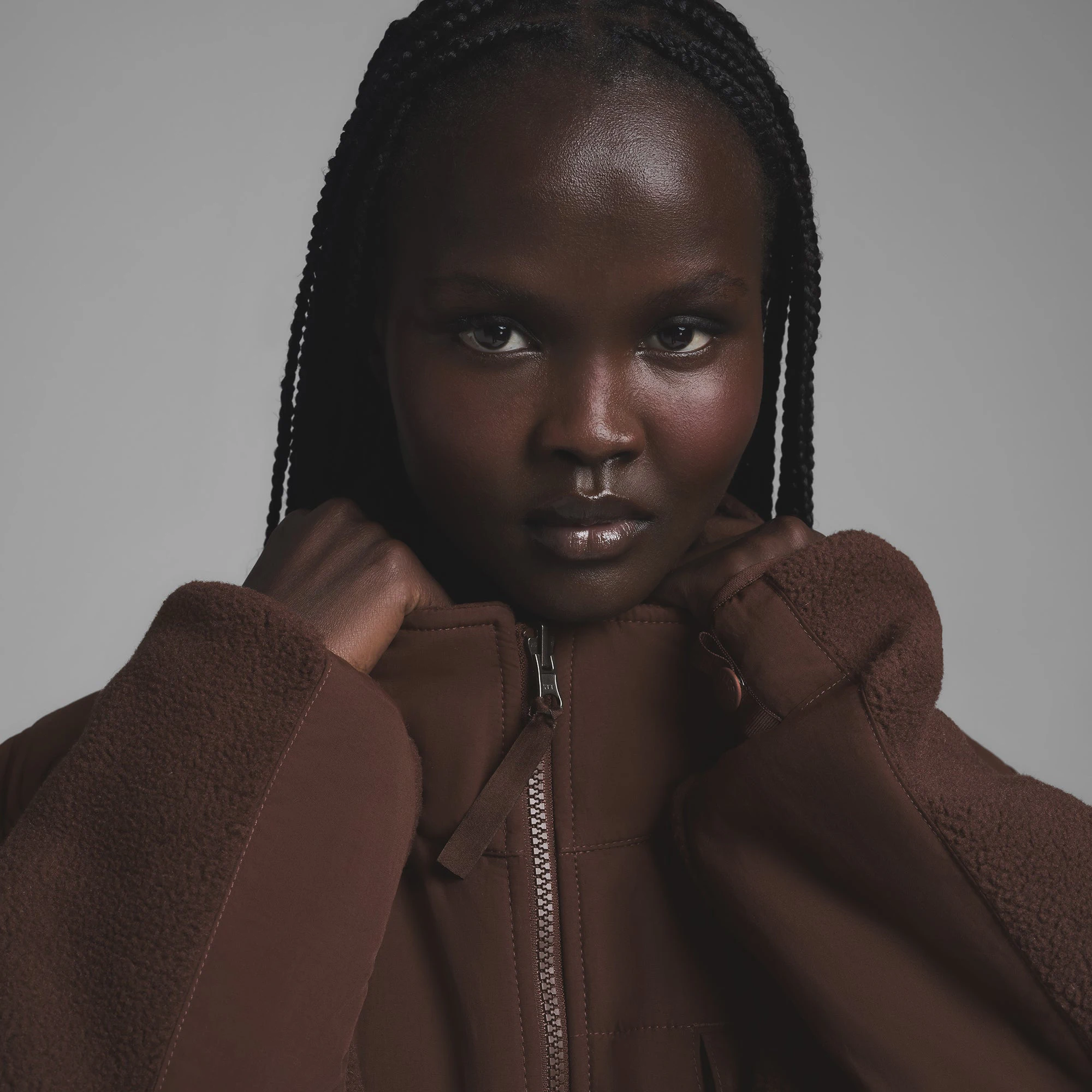 THE NORTH FACE X SKIMS 1995 RETRO DENALI FLEECE JACKET | COCOA ON A MODEL FRONT VIEW