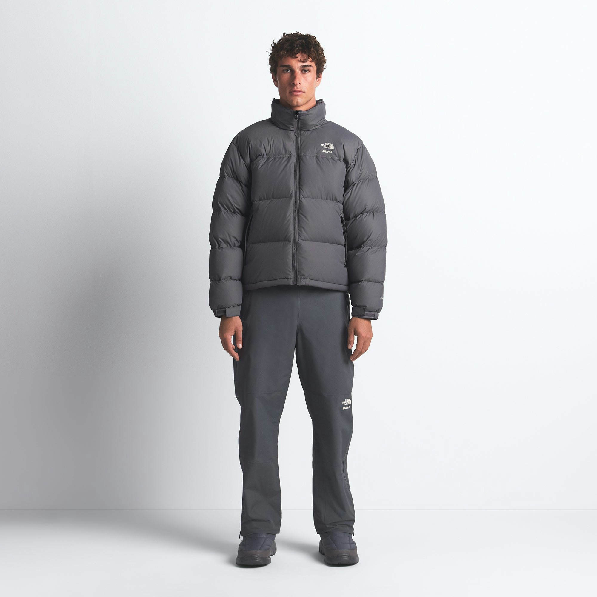 THE NORTH FACE X SKIMS NUPTSE TRACTION CHUKKA | GUNMETAL ON A MODEL FRONT VIEW @ | FOCUS: 0.0, 1.0, 0.9