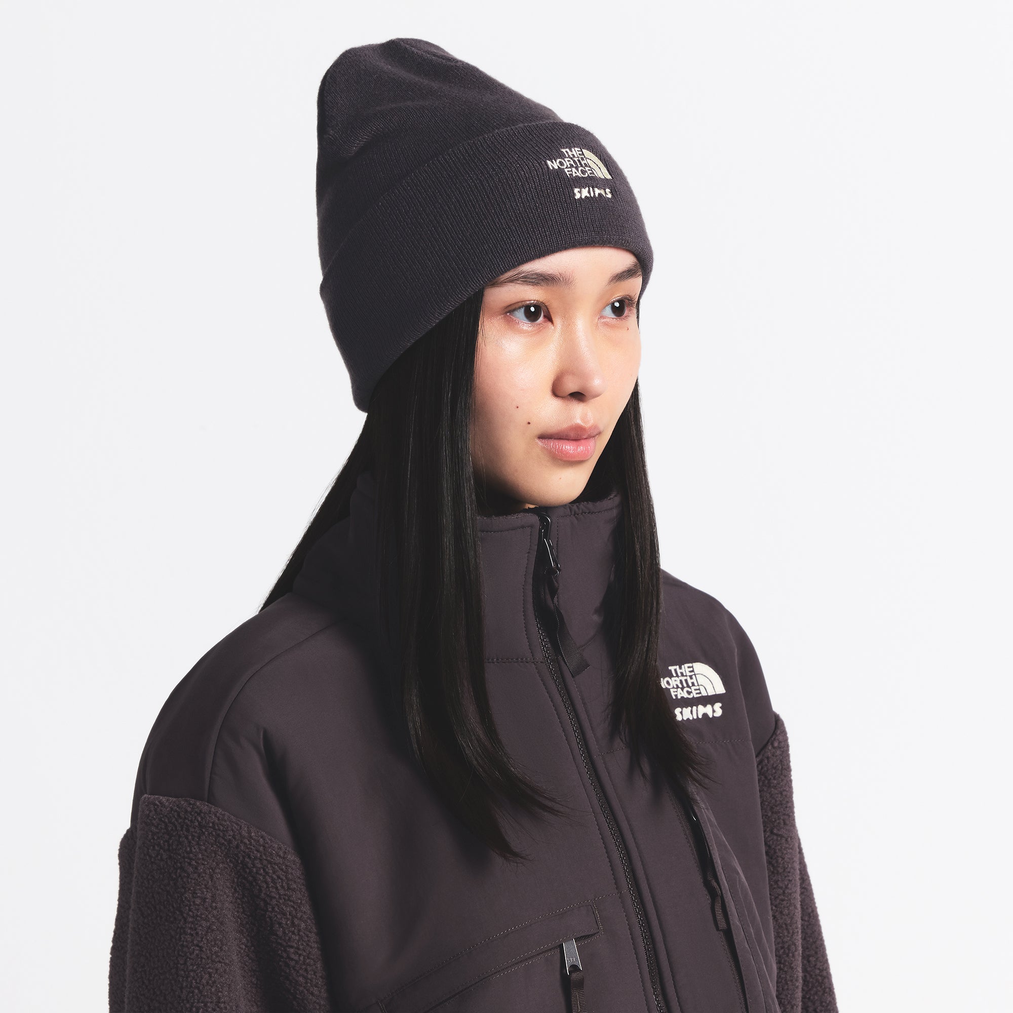 THE NORTH FACE X SKIMS BEANIE | PHOENIX ON A MODEL FRONT VIEW @ | FOCUS: 0.0, 1.0, 0.9