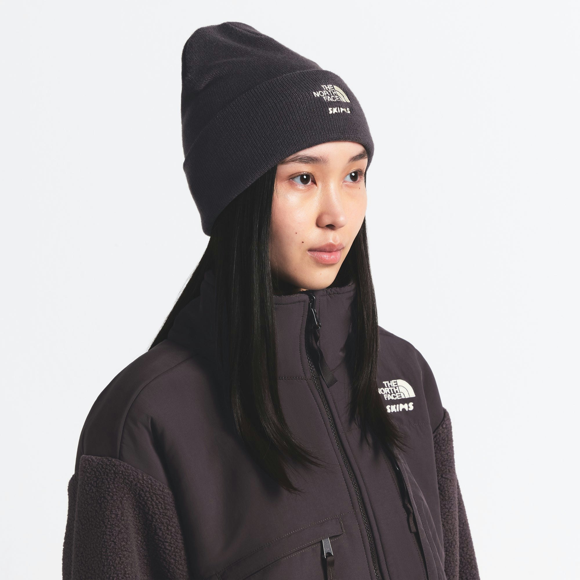 THE NORTH FACE X SKIMS BEANIE | PHOENIX ON A MODEL FRONT VIEW @ | FOCUS: 0.0, 1.0, 0.9