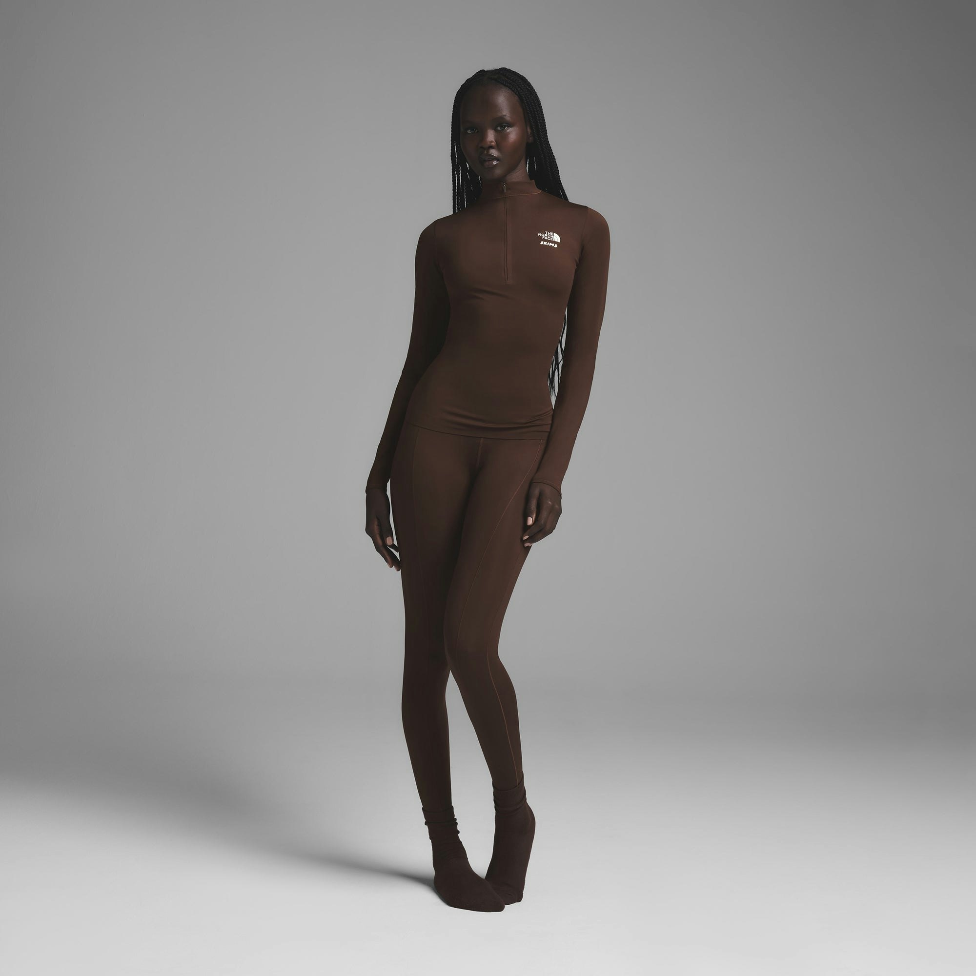THE NORTH FACE X SKIMS REFINA LEGGING | COCOA ON A MODEL FRONT VIEW | FOCUS: 0.0, 1.0, 0.9
