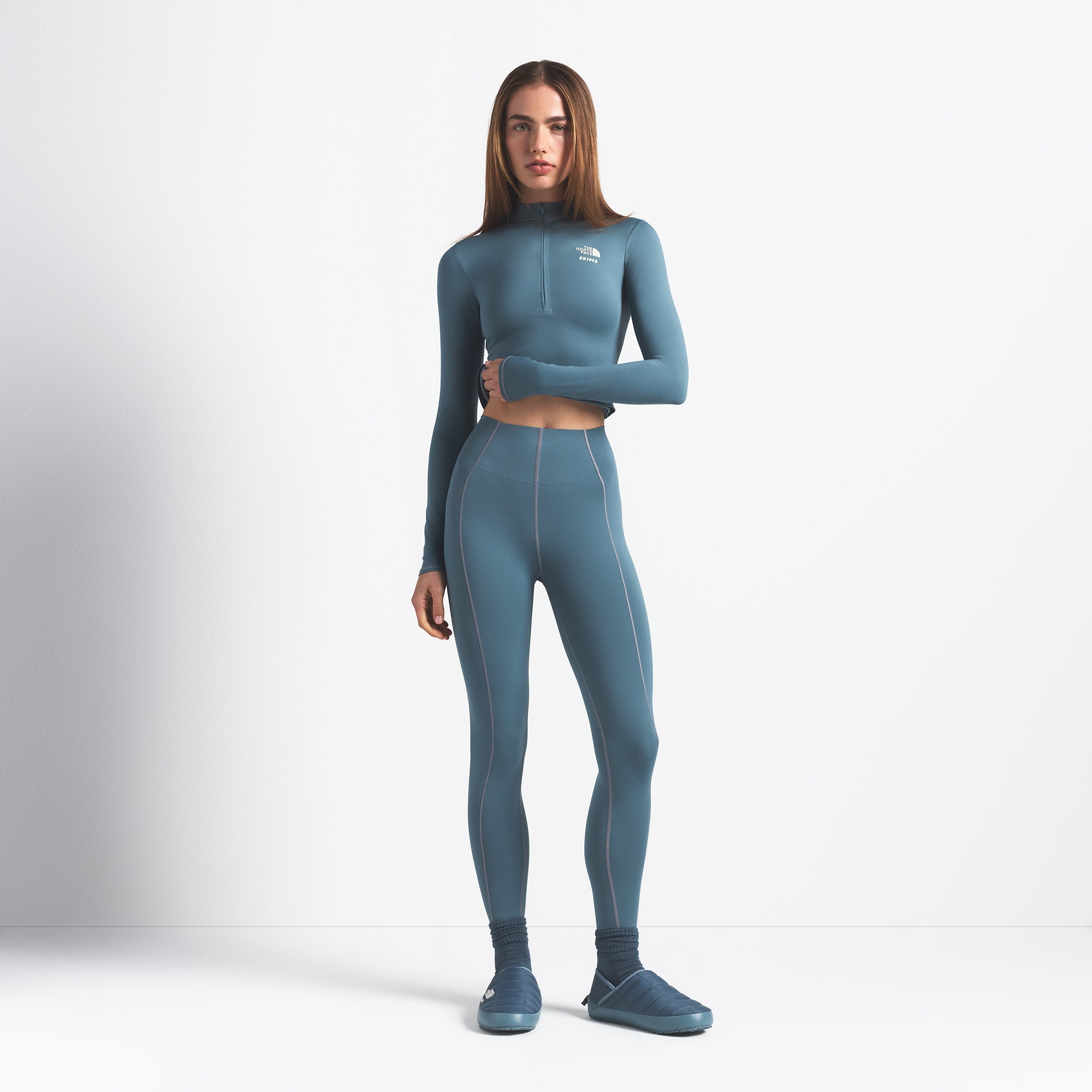 THE NORTH FACE X SKIMS REFINA LEGGING | KYANITE ON A MODEL FRONT VIEW @ | FOCUS: 0.0, 1.0, 0.9