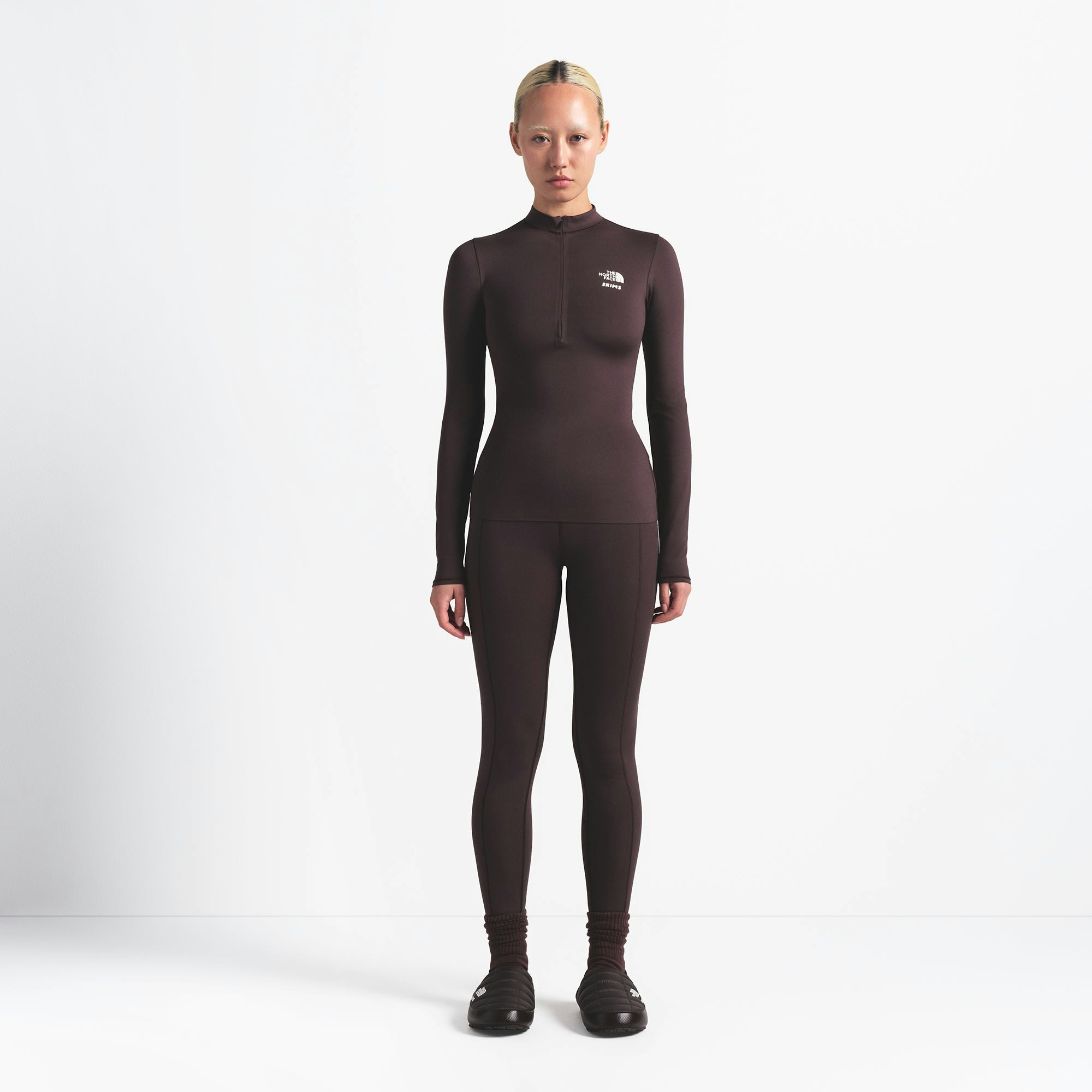 THE NORTH FACE X SKIMS REFINA LEGGING | PHOENIX ON A MODEL FRONT VIEW @ | FOCUS: 0.0, 1.0, 0.9