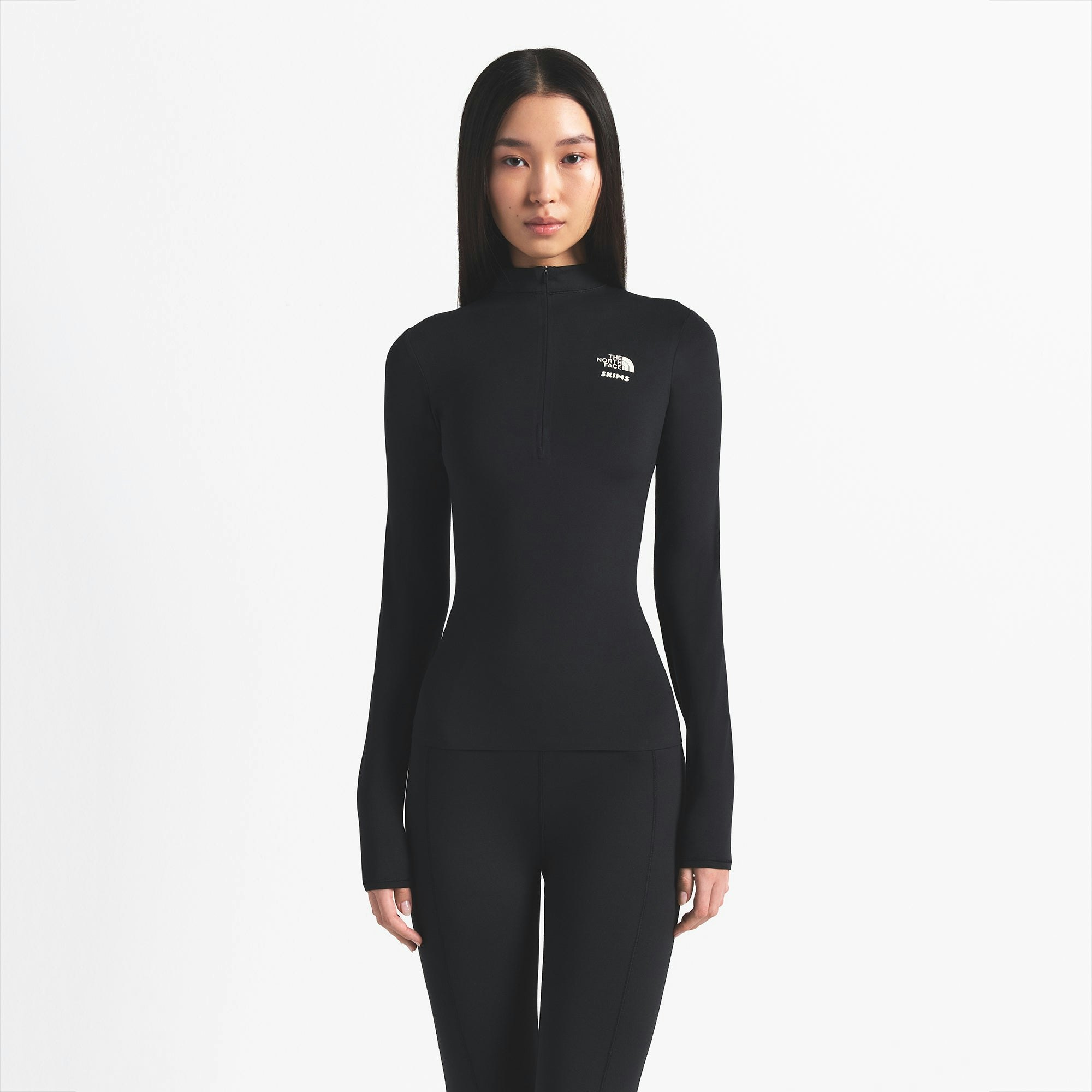 THE NORTH FACE X SKIMS REFINA LONG SLEEVE TOP | ONYX ON A MODEL FRONT VIEW @ | FOCUS: 0.0, 1.0, 0.9