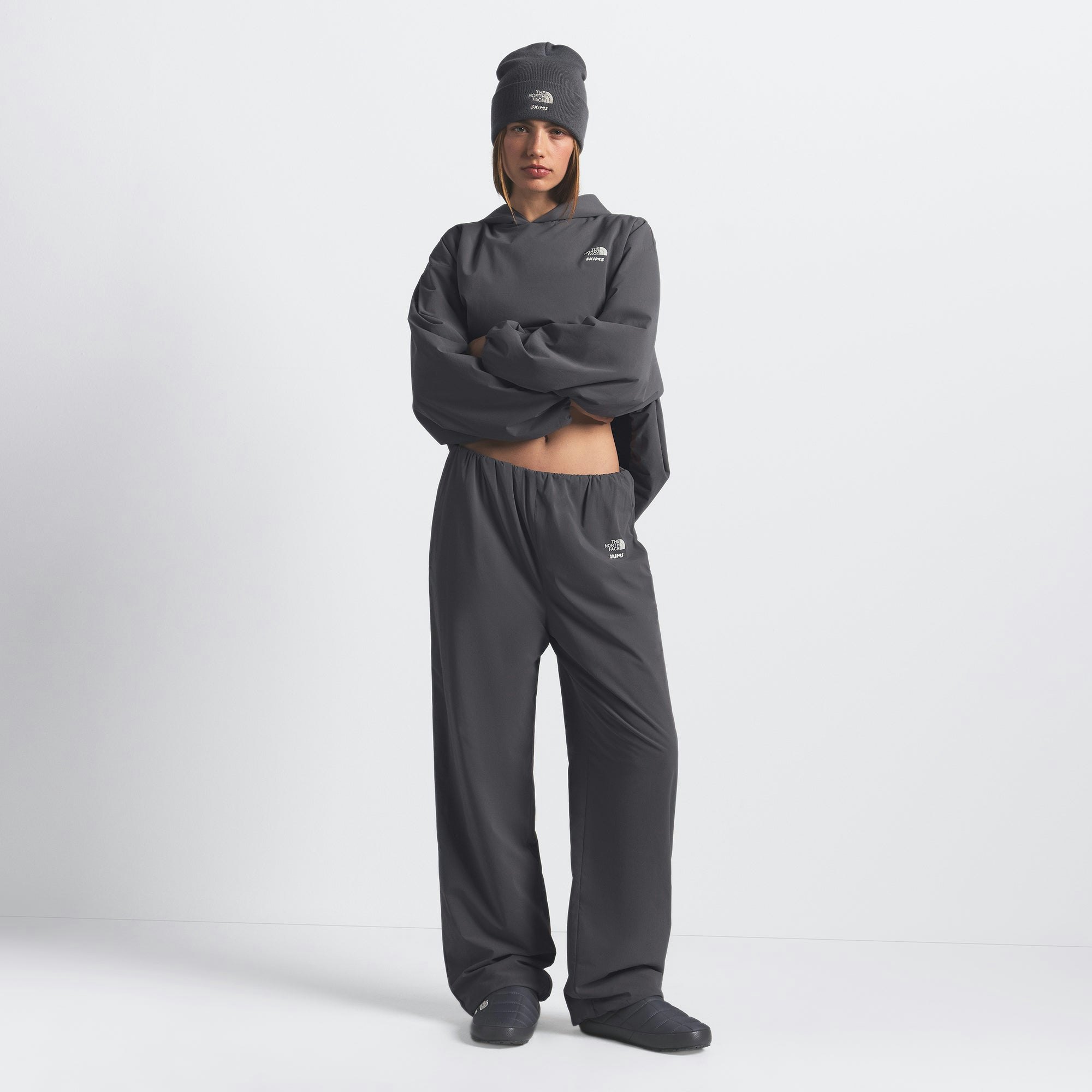 THE NORTH FACE X SKIMS VENTRIX PANT | GUNMETAL ON A MODEL FRONT VIEW @ | FOCUS: 0.0, 1.0, 0.9