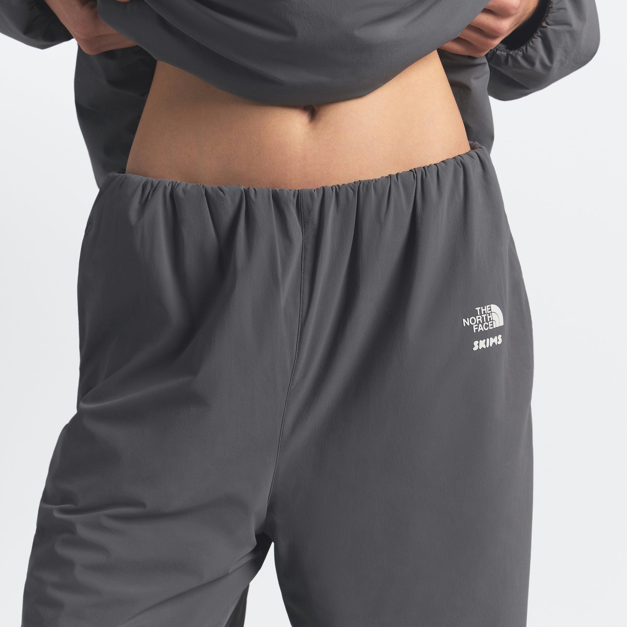 THE NORTH FACE X SKIMS VENTRIX PANT | GUNMETAL ON A MODEL FRONT VIEW @ | FOCUS: 0.0, 1.0, 0.9
