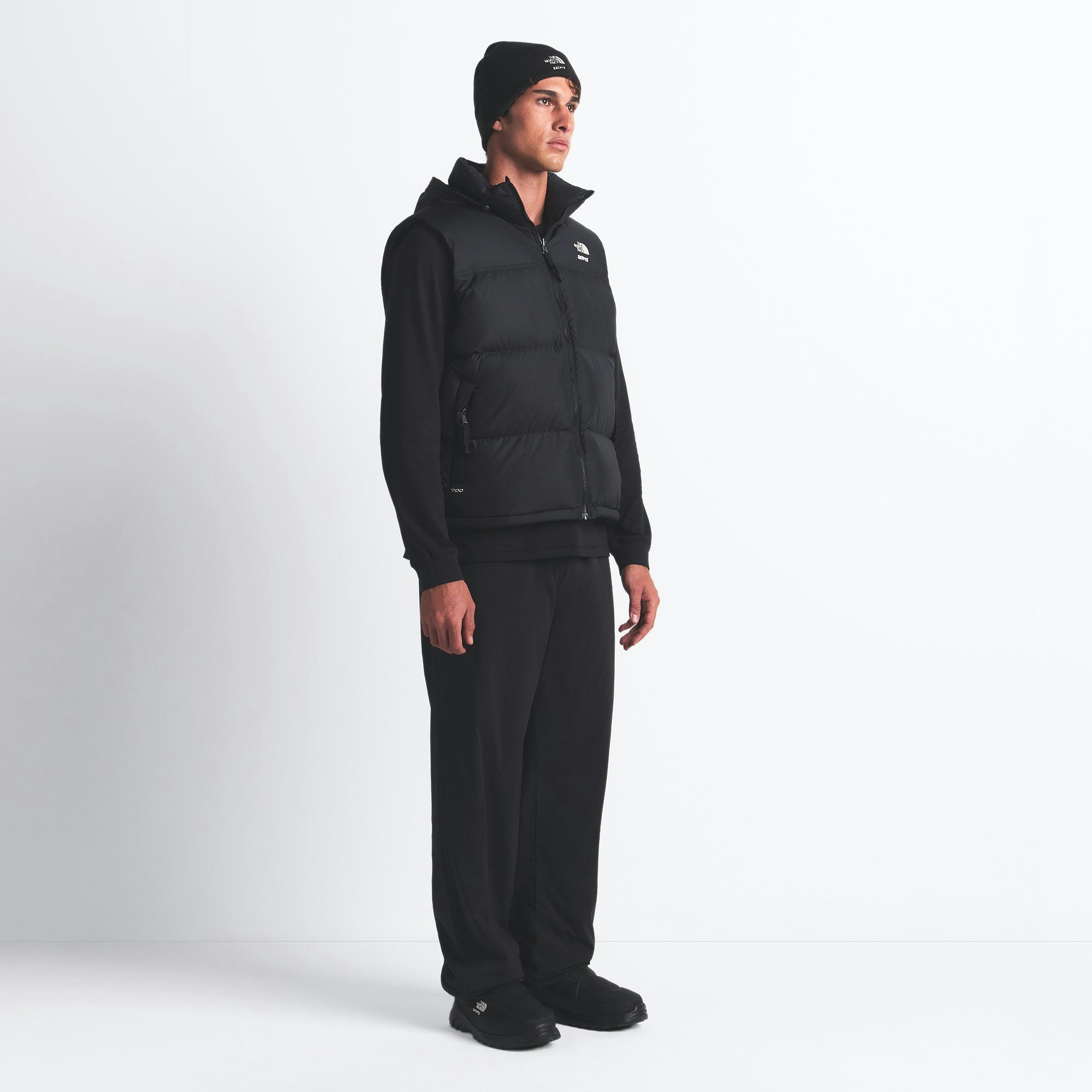 THE NORTH FACE X SKIMS VENTRIX PANT | ONYX ON A MODEL FRONT VIEW @ | FOCUS: 0.0, 1.0, 0.9