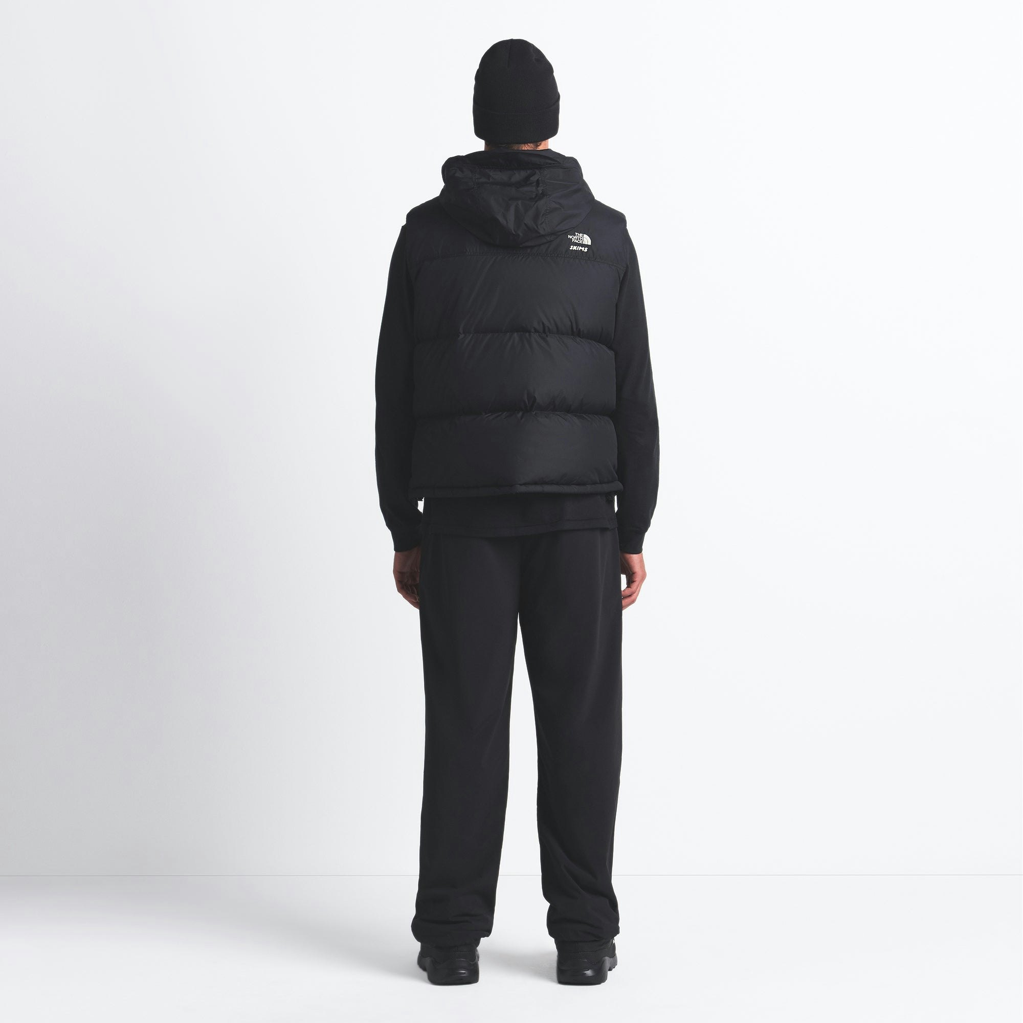 THE NORTH FACE X SKIMS VENTRIX PANT | ONYX ON A MODEL BACK VIEW @ | FOCUS: 0.0, 1.0, 0.9