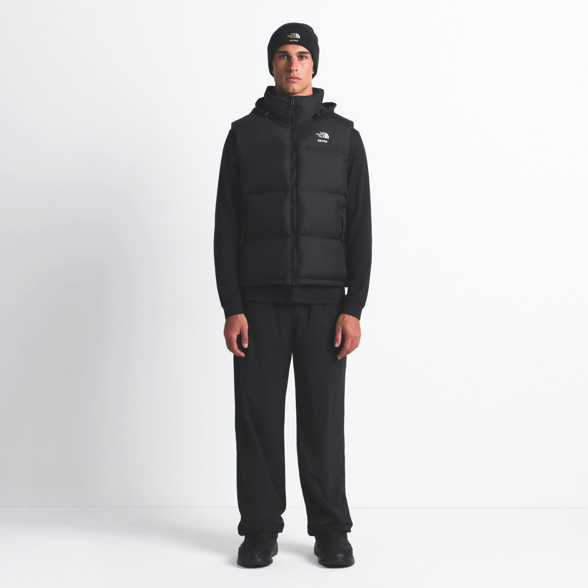 THE NORTH FACE X SKIMS VENTRIX PANT | ONYX ON A MODEL FRONT VIEW @ | FOCUS: 0.0, 1.0, 0.9