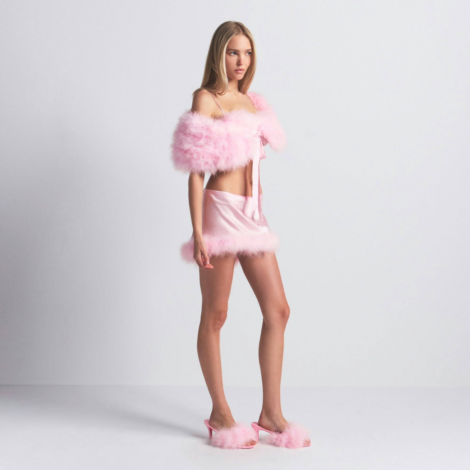 SILK FEATHER TRIM TIE SHAWL | CHERRY BLOSSOM ON A MODEL SIDE VIEW @ | FOCUS: 0.0, 1.0, 0.9