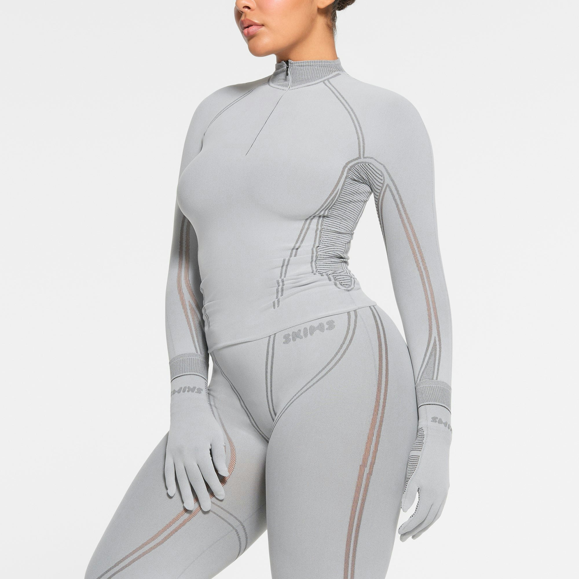 SKIMS FIRST LAYERS GLOVES | MIRROR ON A MODEL SIDE VIEW