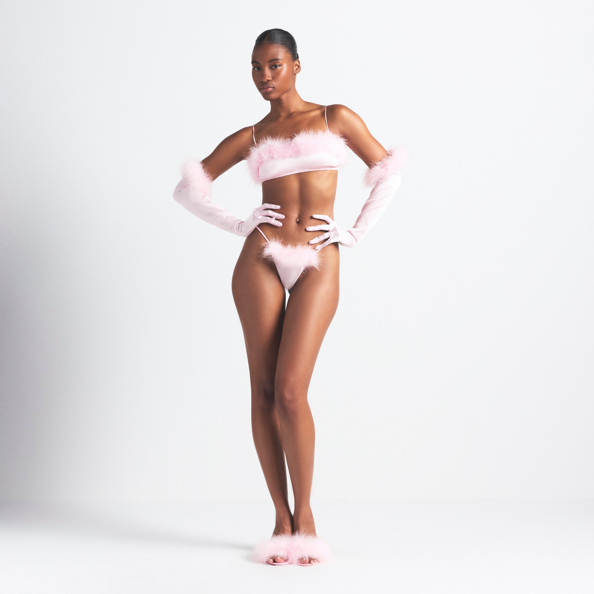 SILK FEATHER TRIM GLOVES | CHERRY BLOSSOM ON A MODEL FRONT VIEW @ | FOCUS: 0.0, 1.0, 0.9