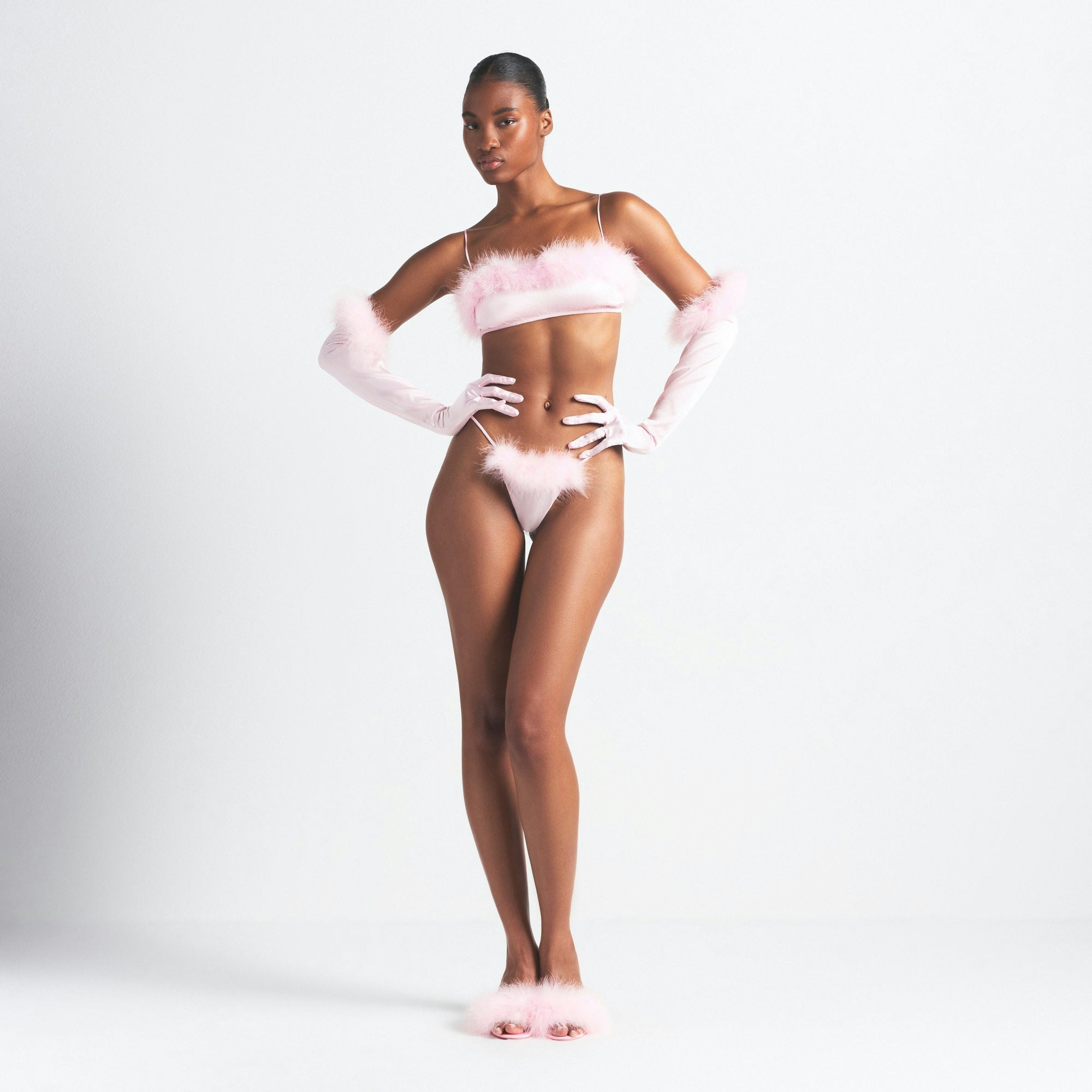 SILK FEATHER TRIM GLOVES | CHERRY BLOSSOM ON A MODEL FRONT VIEW @ | FOCUS: 0.0, 1.0, 0.9