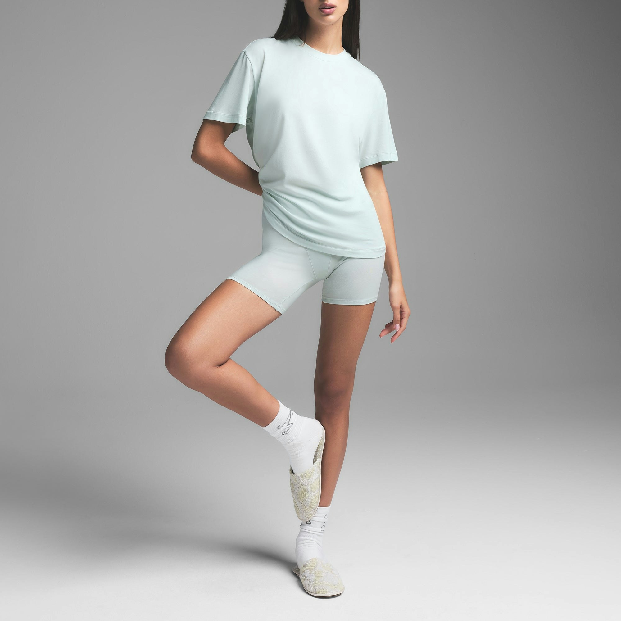 BOYFRIEND BOXER | FROST ON A MODEL SIDE VIEW