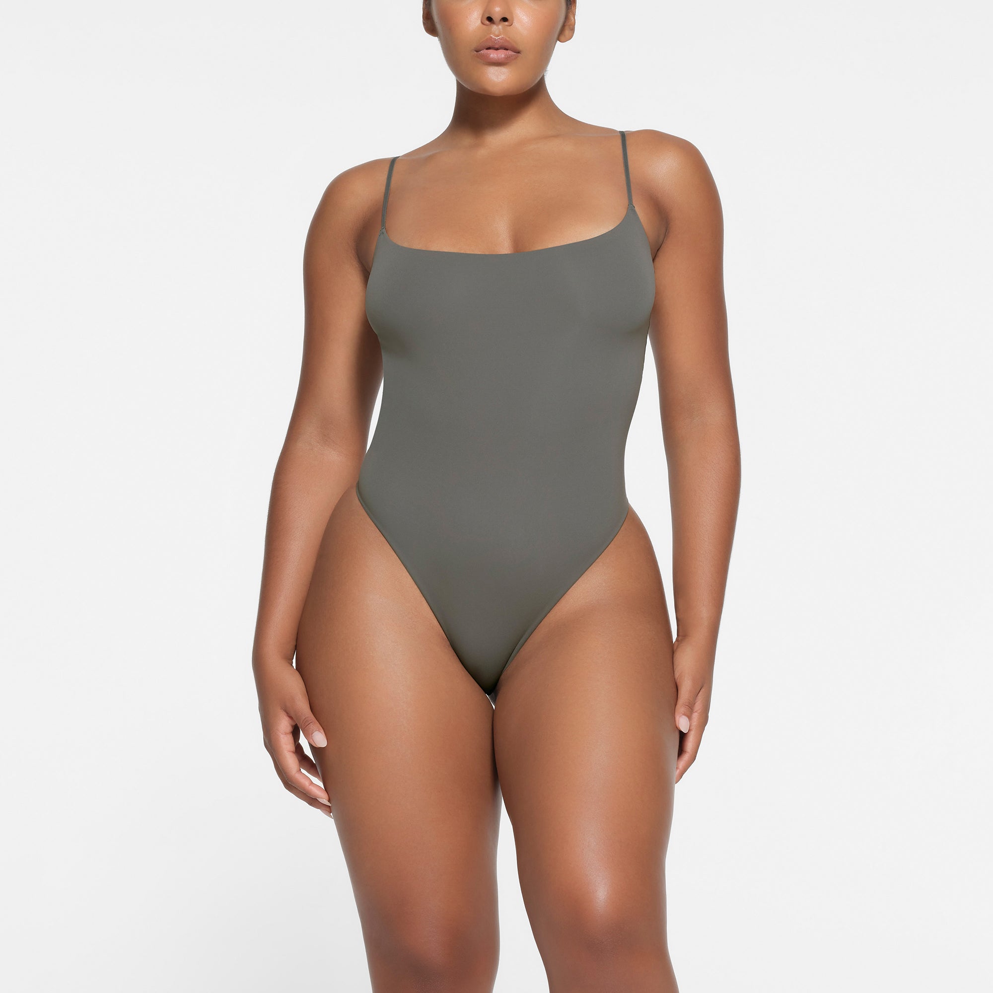 SKIMS Fits Everybody Cami Bodysuit deals Bundle