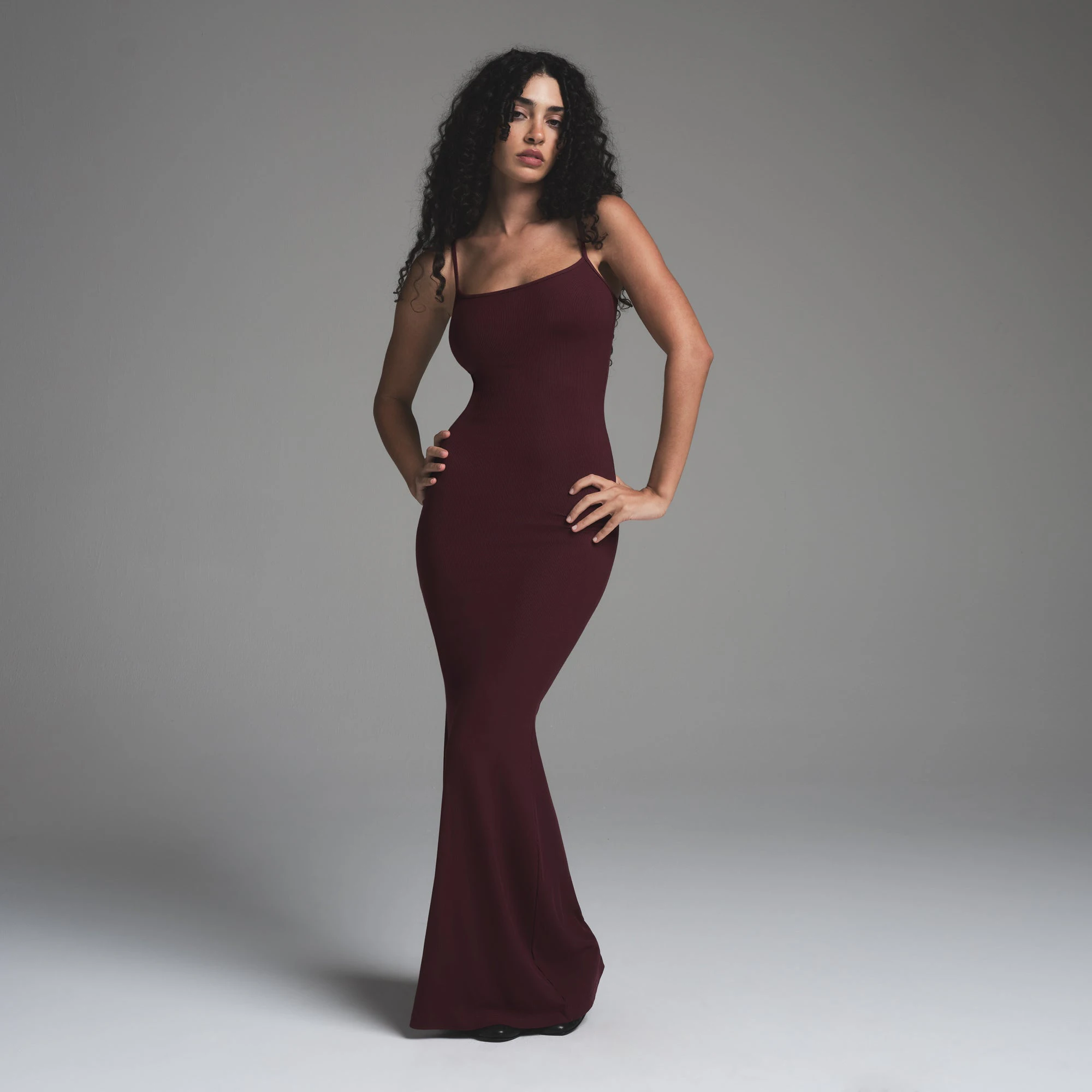 SOFT LOUNGE LONG SLIP DRESS | BORDEAUX ON A MODEL FRONT VIEW