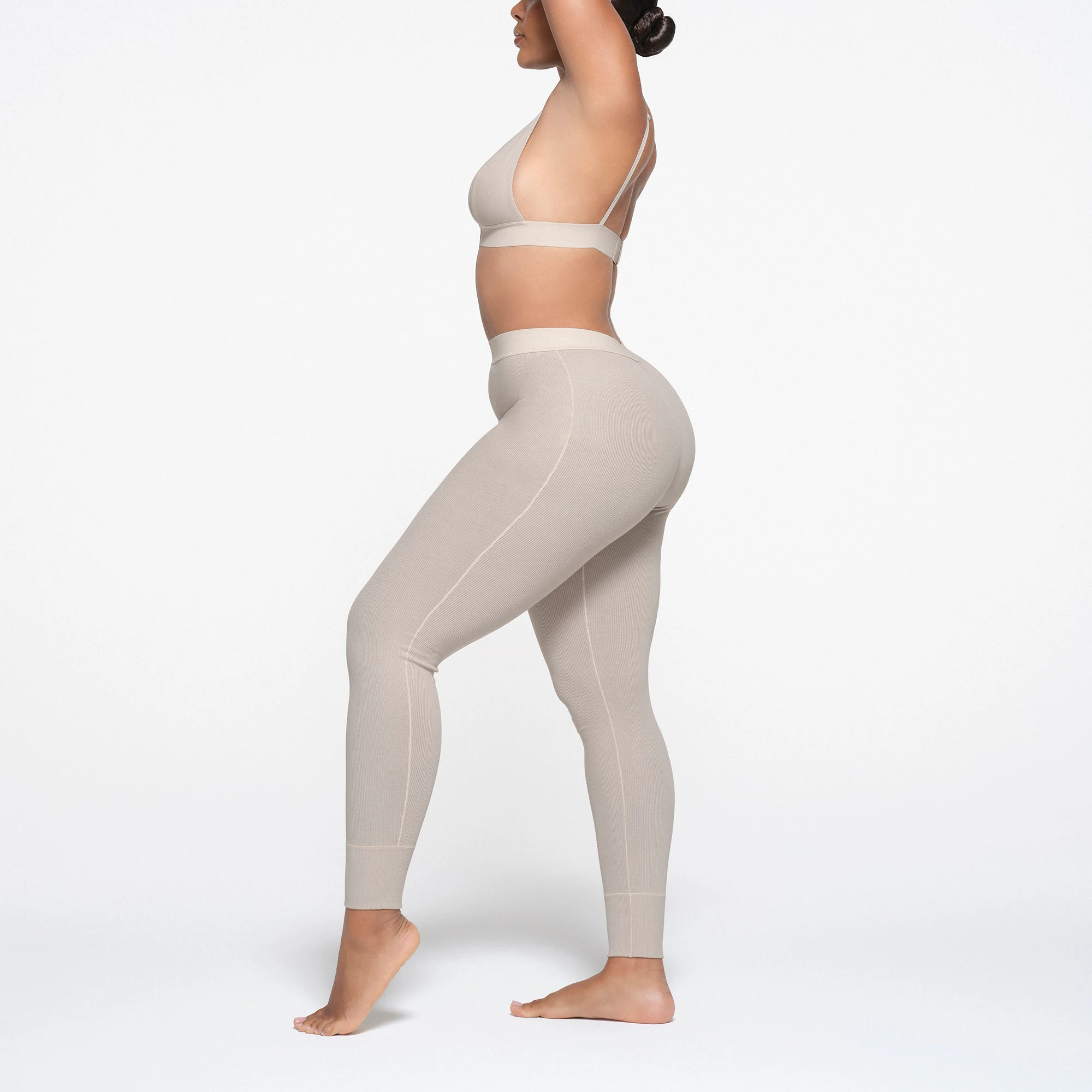 COTTON RIB LEGGING | STONE ON A MODEL SIDE VIEW
