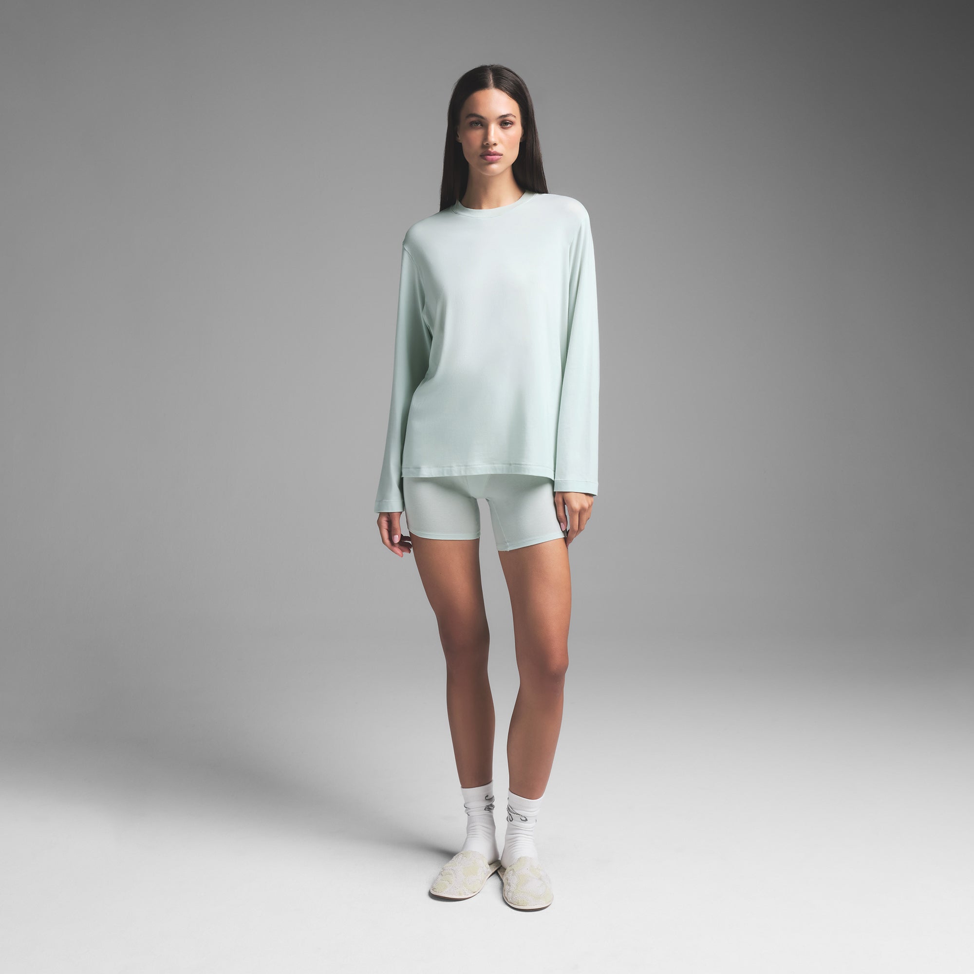 Skims jogger set on sale