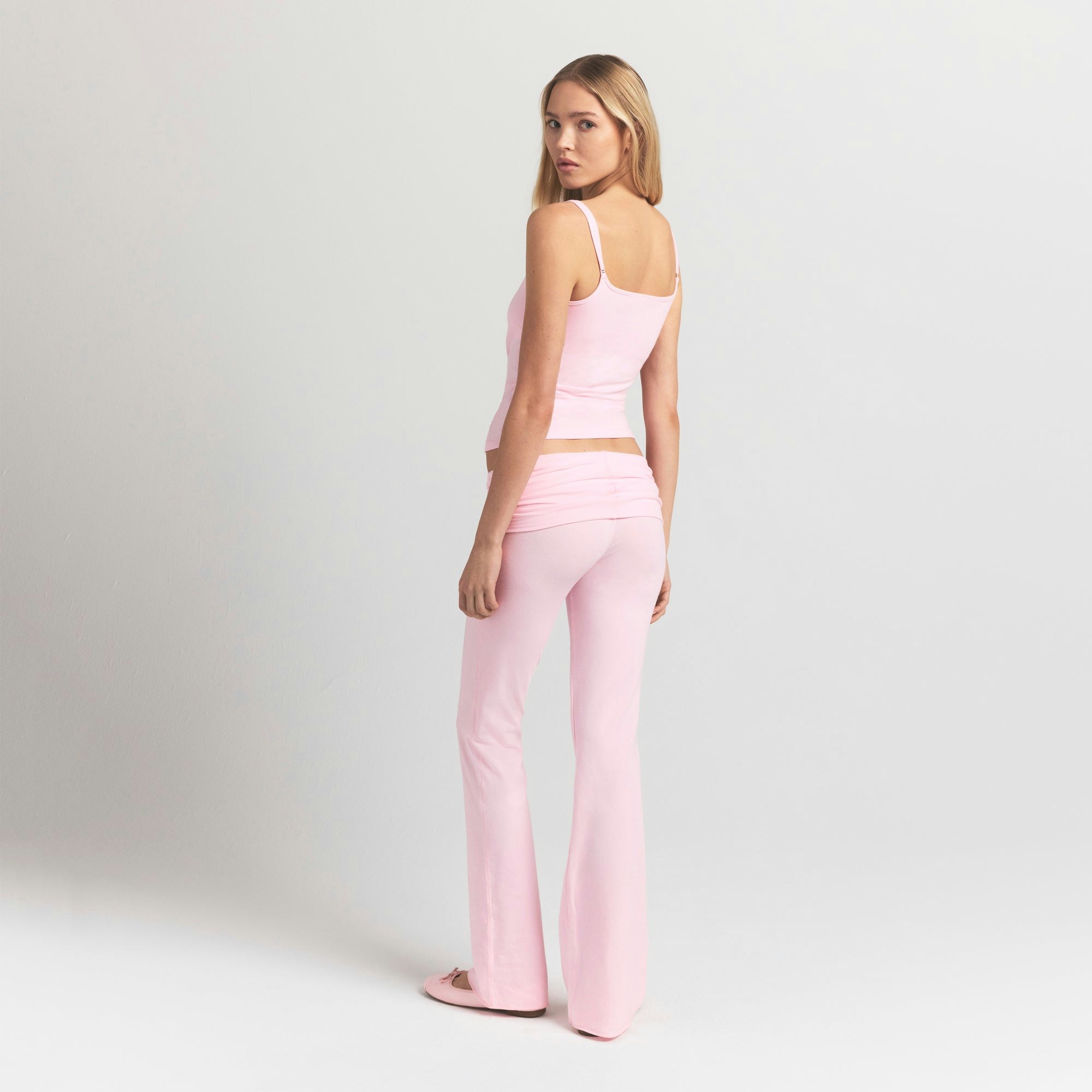 COTTON JERSEY FOLDOVER PANT | CHERRY BLOSSOM ON A MODEL SIDE VIEW @ | FOCUS: 0.9, 0.1, 0.7