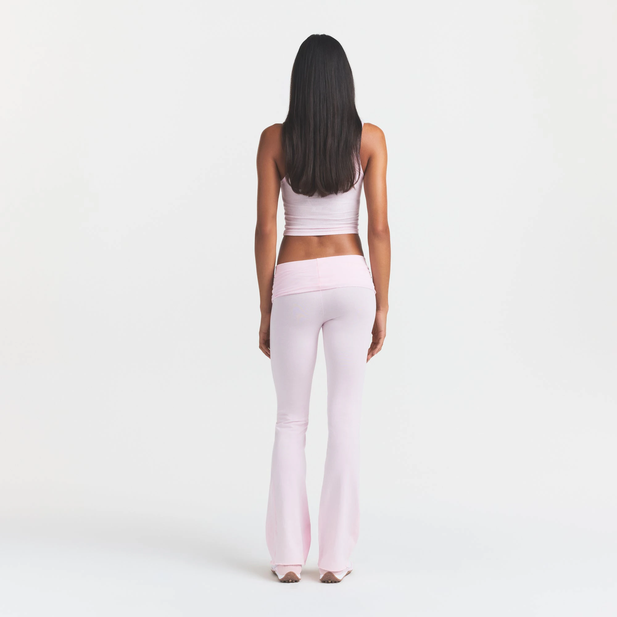 COTTON JERSEY FOLDOVER PANT | CHERRY BLOSSOM ON A MODEL BACK VIEW @ | FOCUS: 0.0, 1.0, 0.9