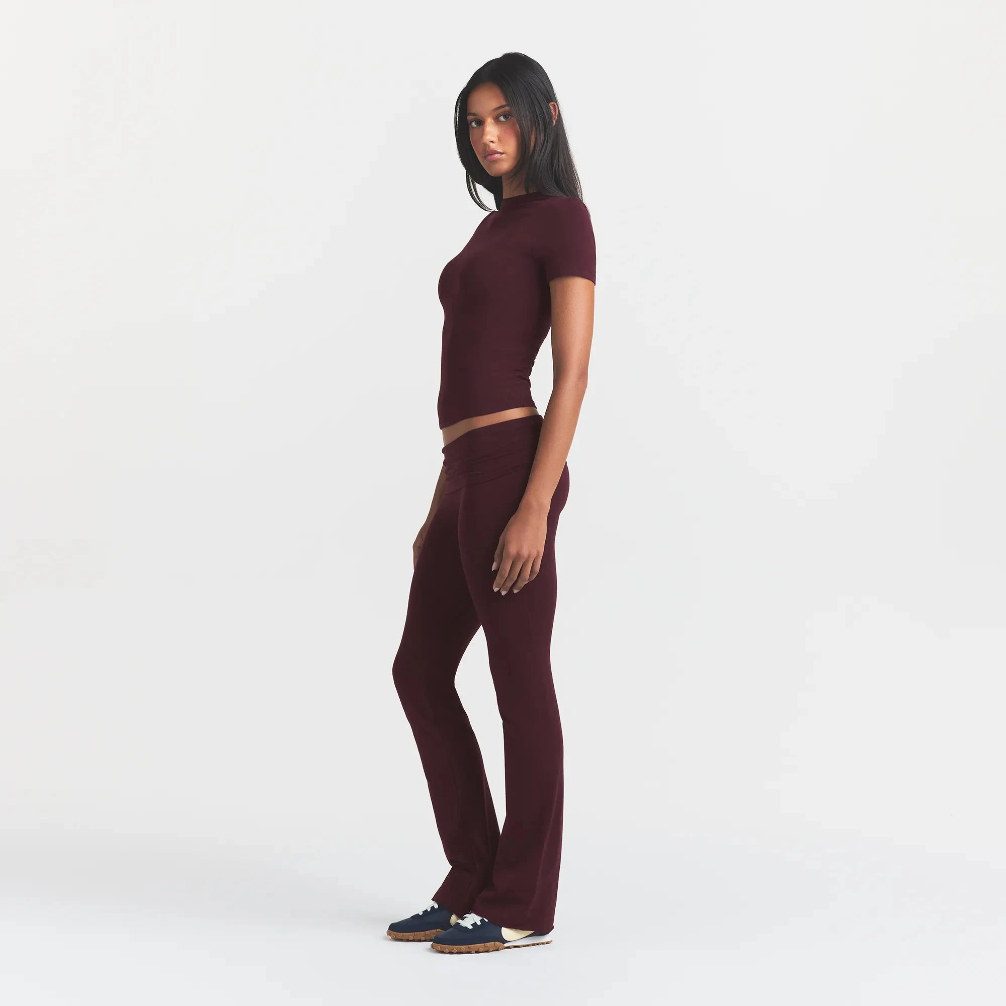 COTTON JERSEY FOLDOVER PANT | CURRANT ON A MODEL SIDE VIEW