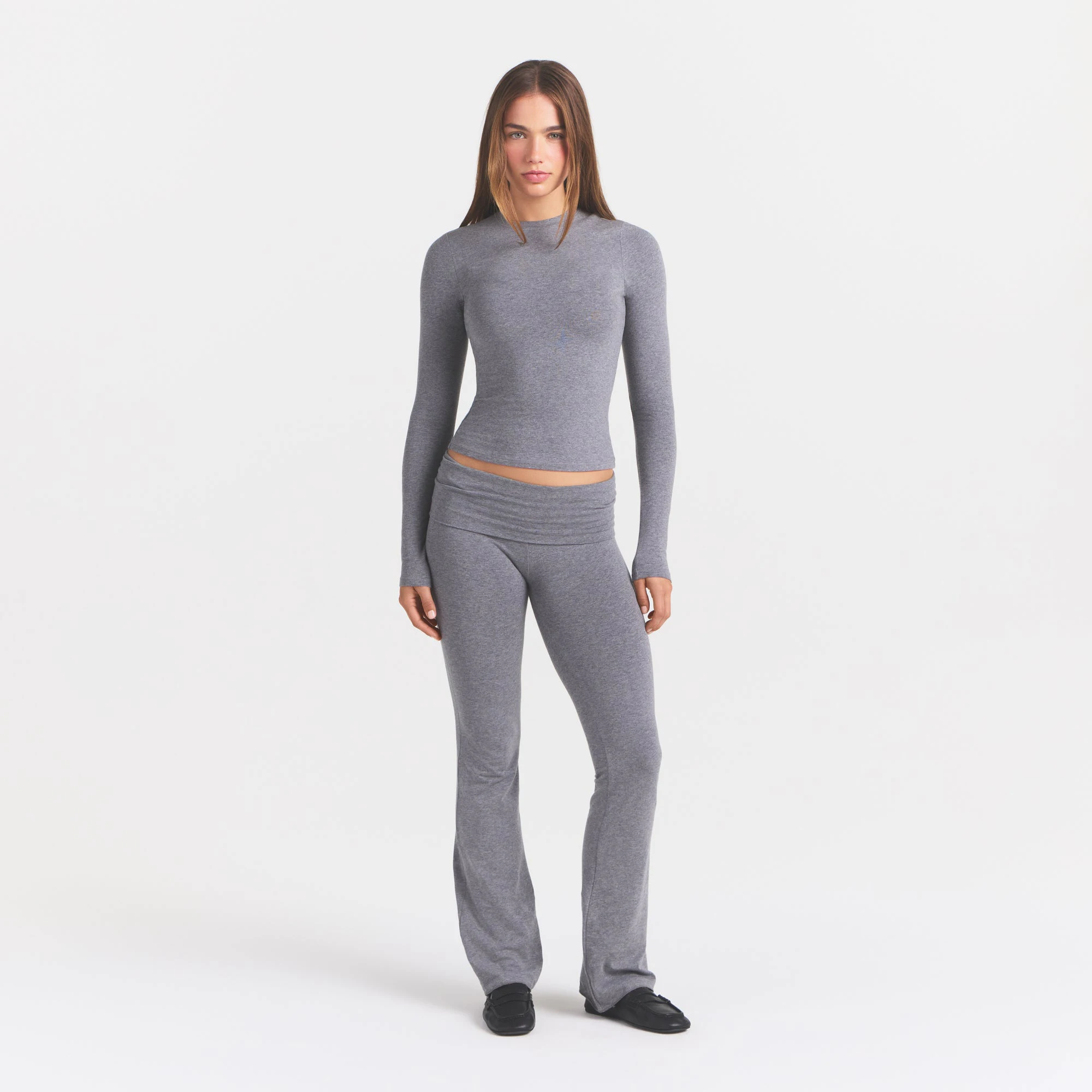 COTTON JERSEY FOLDOVER PANT | DARK HEATHER GREY ON A MODEL FRONT VIEW@ | FOCUS: 0.0, 1.0, 0.9