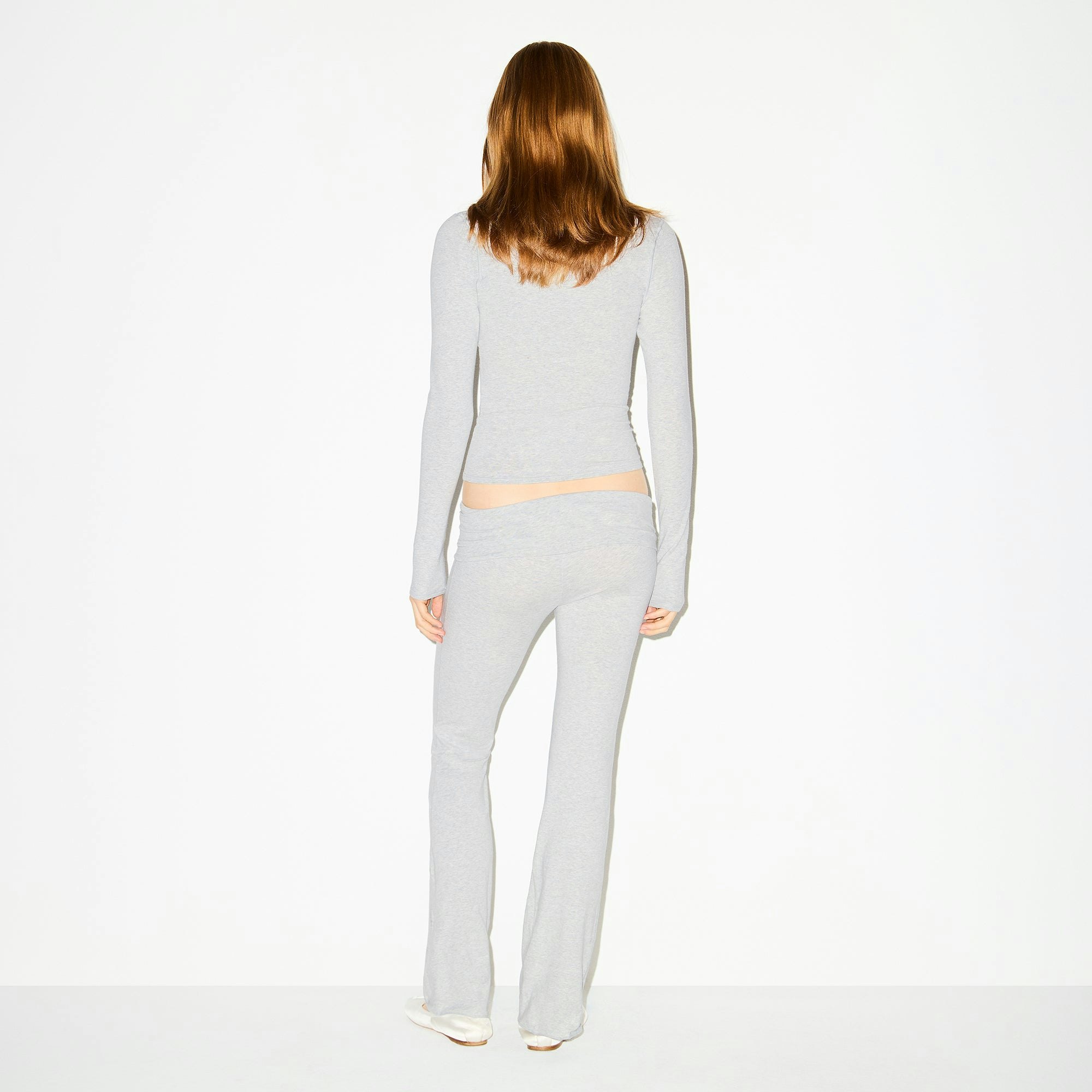 COTTON JERSEY FOLDOVER PANT WORN BY A MODEL IN FRONT VIEW @ | FOCUS: 0.0, 1.0, 0.9