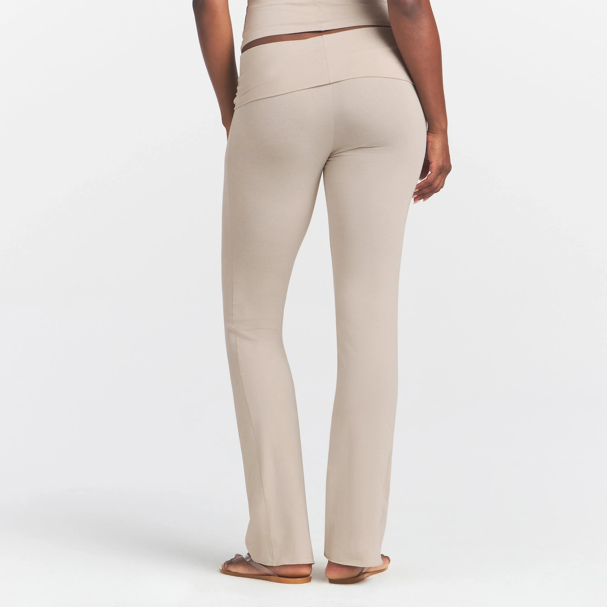 COTTON JERSEY FOLDOVER PANT | STONE ON A MODEL BACK VIEW @ | FOCUS: 0.0, 1.0, 0.9