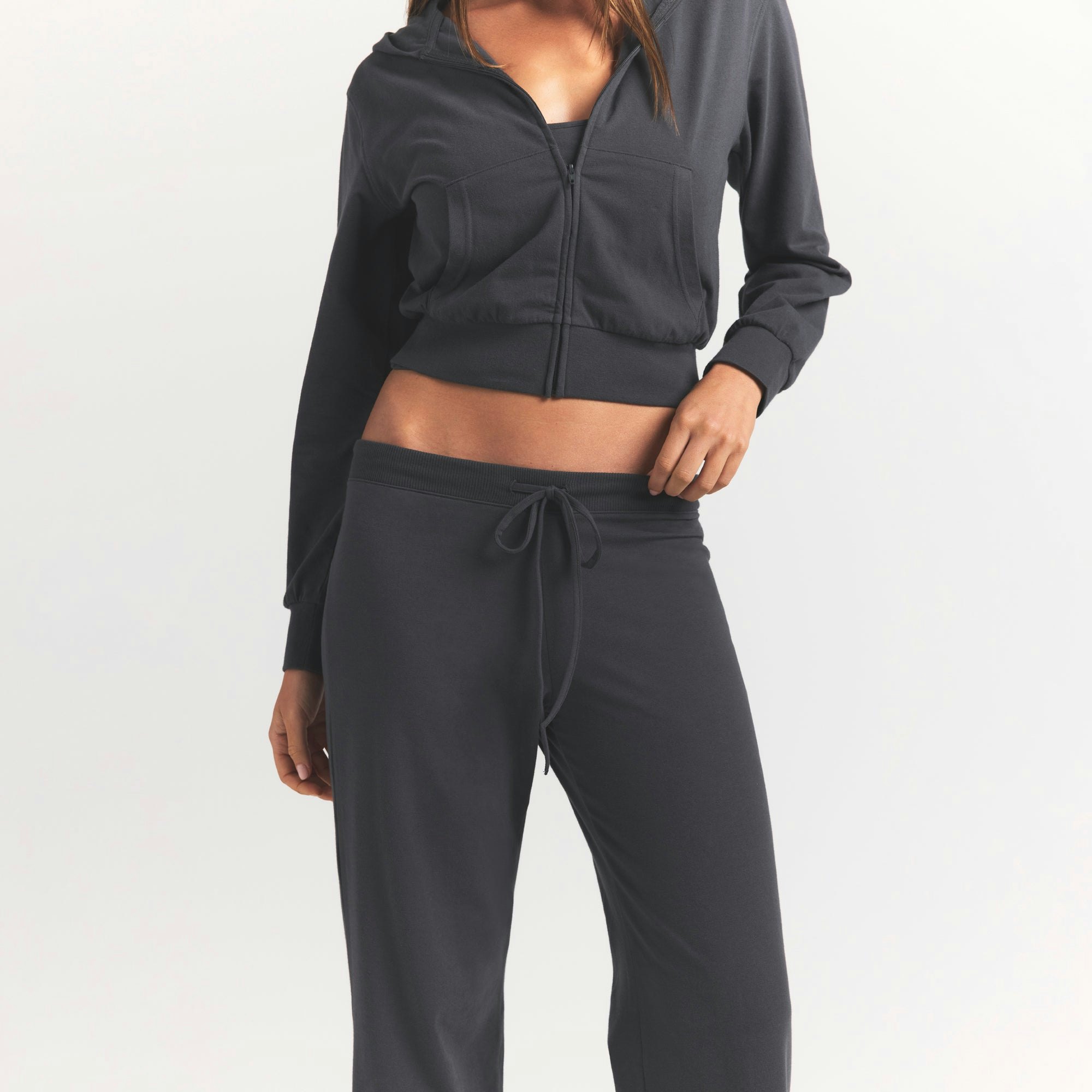 COTTON JERSEY STRAIGHT LEG PANT | ASH ON A MODEL FRONT VIEW @ | FOCUS: 0.9, 0.1, 0.7