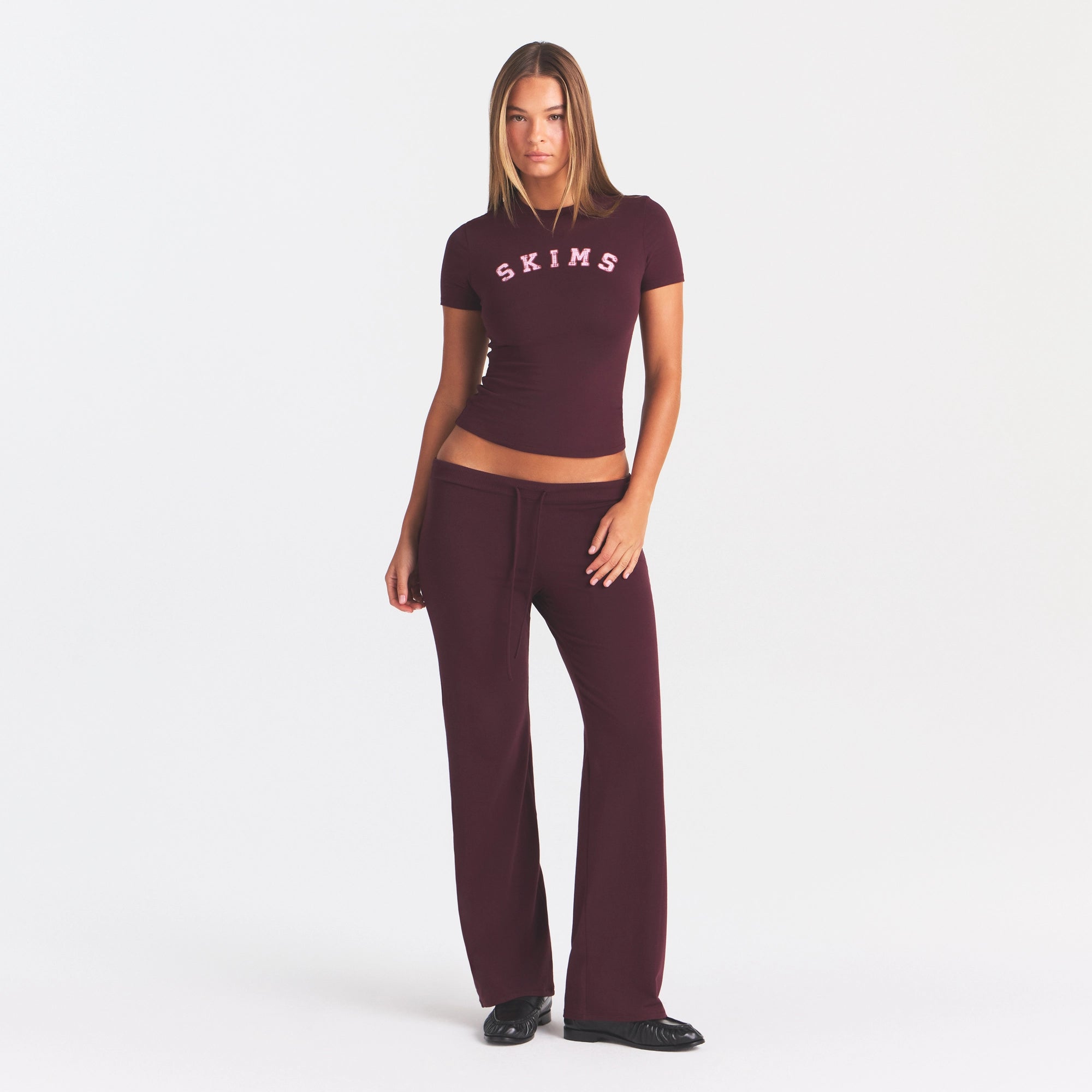 COTTON JERSEY STRAIGHT LEG PANT | CURRANT & LAYS FLAT ON A WHITE BACKGROUND | FLT