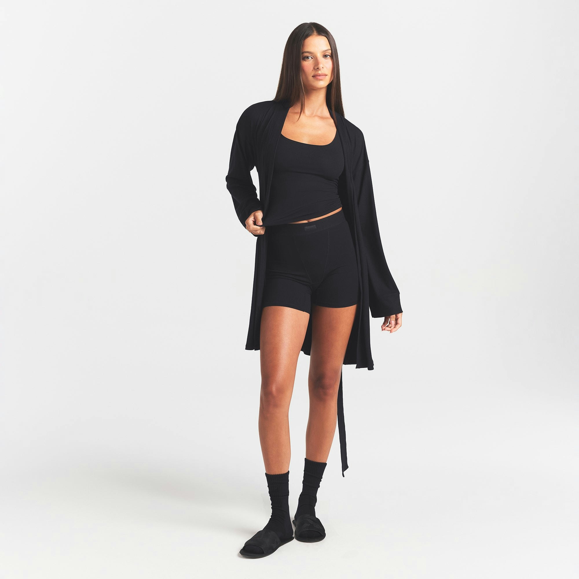 SOFT LOUNGE ROBE | ONYX ON A MODEL FRONT VIEW @ | FOCUS: 0.0, 1.0, 0.9