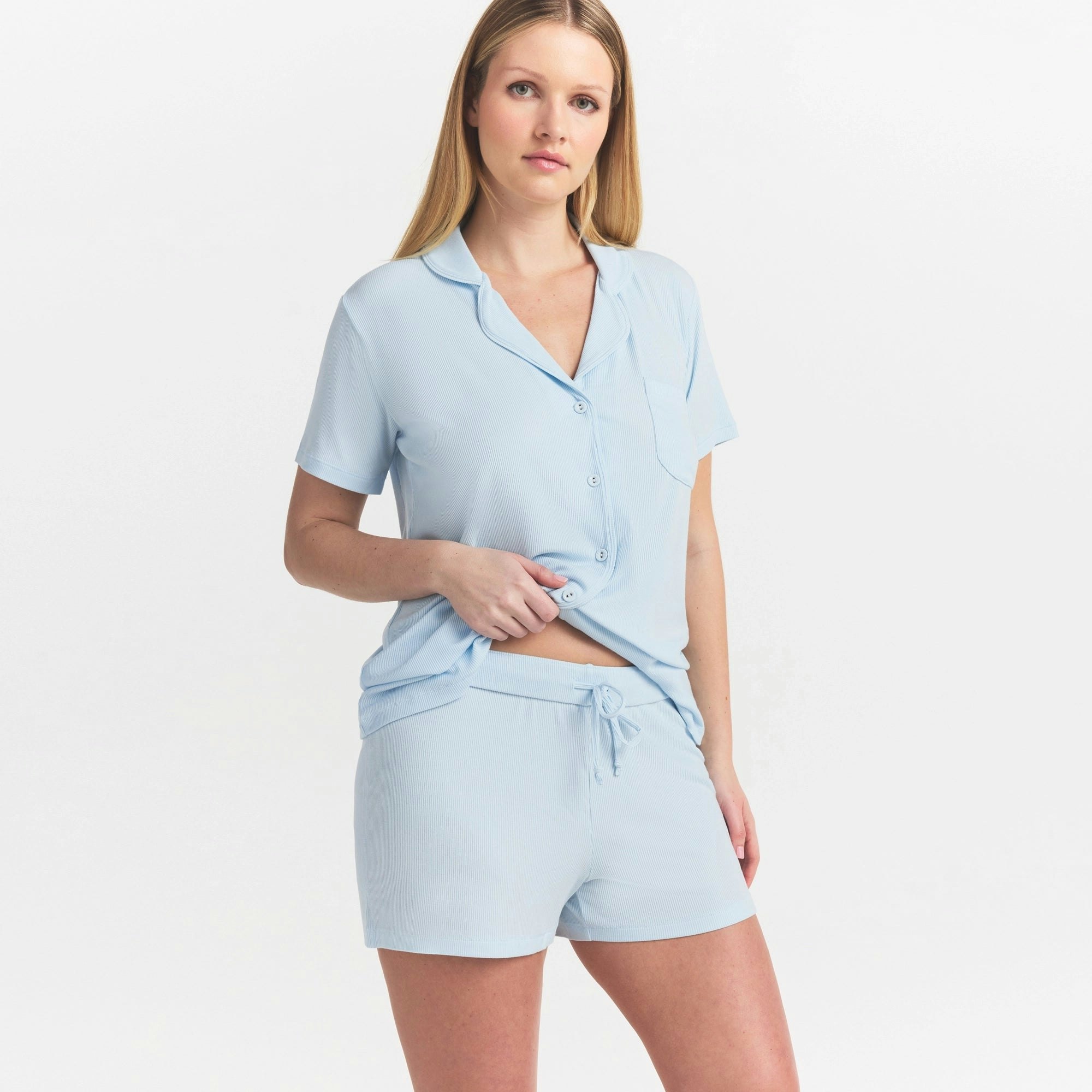 SOFT LOUNGE SHORT SLEEP SET | BABY BLUE ON A MODEL SIDE VIEW @ | FOCUS: 0.0, 1.0, 0.9