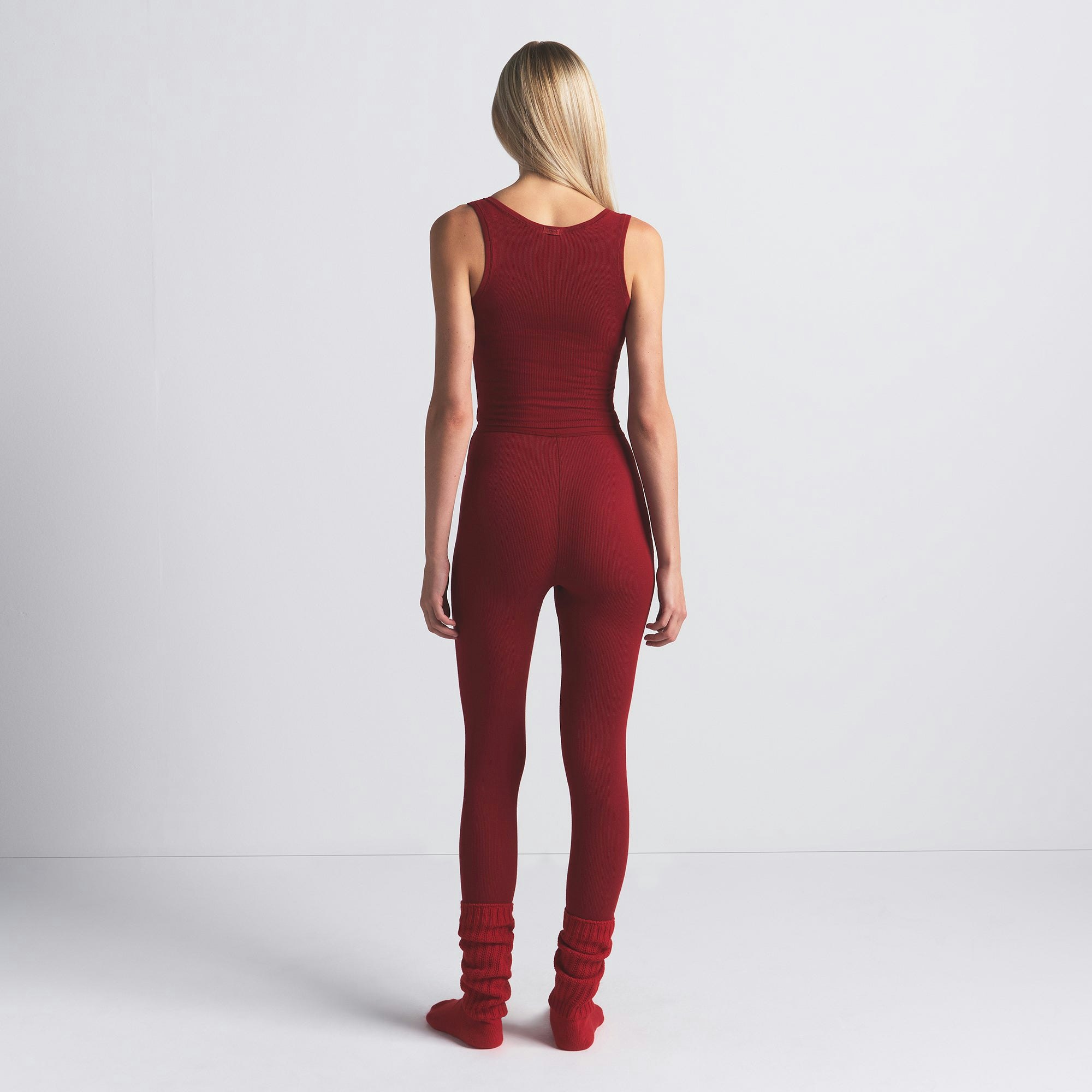 COTTON RIB TANK | BRICK ON A MODEL BACK VIEW @ | FOCUS: 0.0, 1.0, 0.9