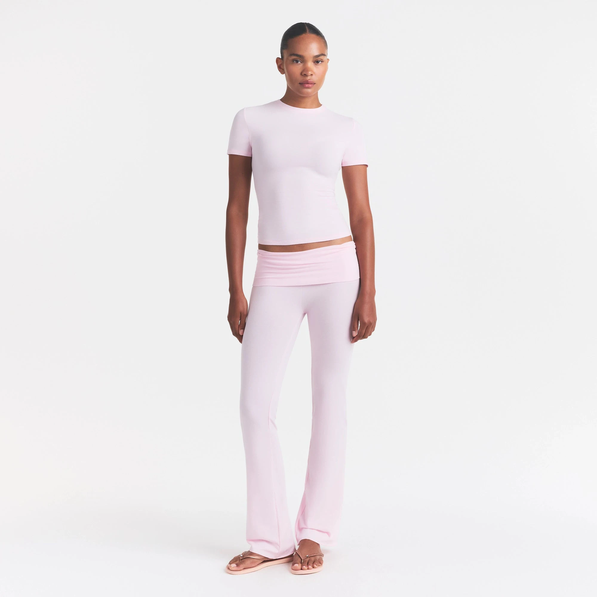 COTTON JERSEY T-SHIRT | CHERRY BLOSSOM ON A MODEL FRONT VIEW @ | FOCUS: 0.0, 1.0, 0.9