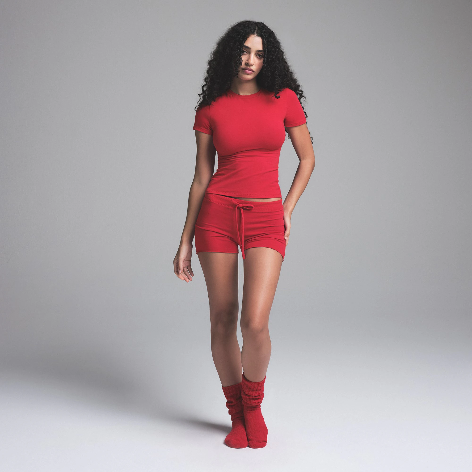 COTTON JERSEY T-SHIRT | CRANBERRY (T-SHIRTS) ON A MODEL FRONT VIEW | FOCUS: 0.0, 1.0, 0.9