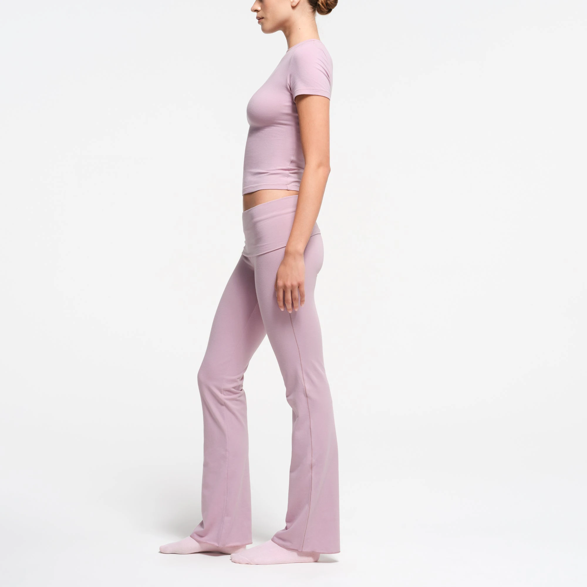 COTTON JERSEY T-SHIRT | DUSK ON A MODEL SIDE VIEW