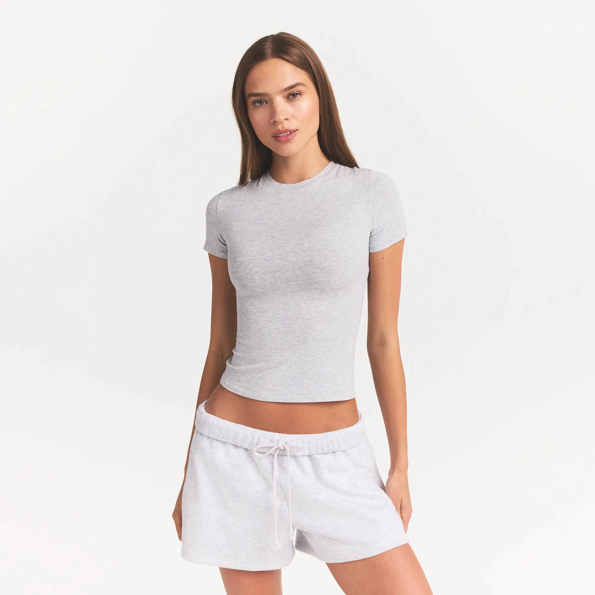 COTTON JERSEY T-SHIRT | LIGHT HEATHER GREY ON A MODEL FRONT VIEW @ | FOCUS: 0.0, 1.0, 0.9