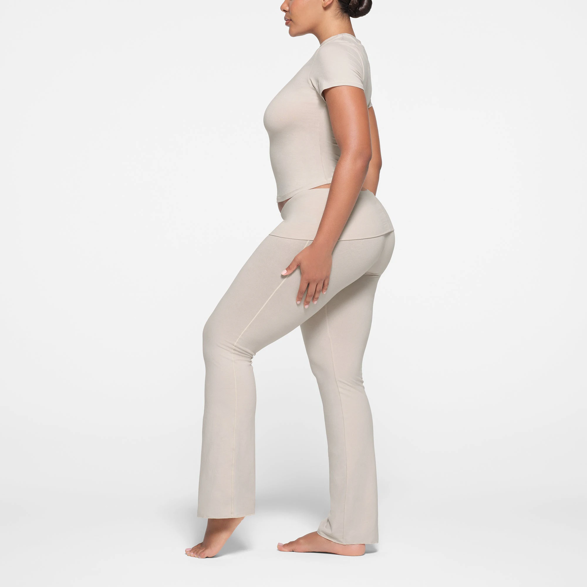 COTTON JERSEY T-SHIRT | STONE ON A MODEL SIDE VIEW