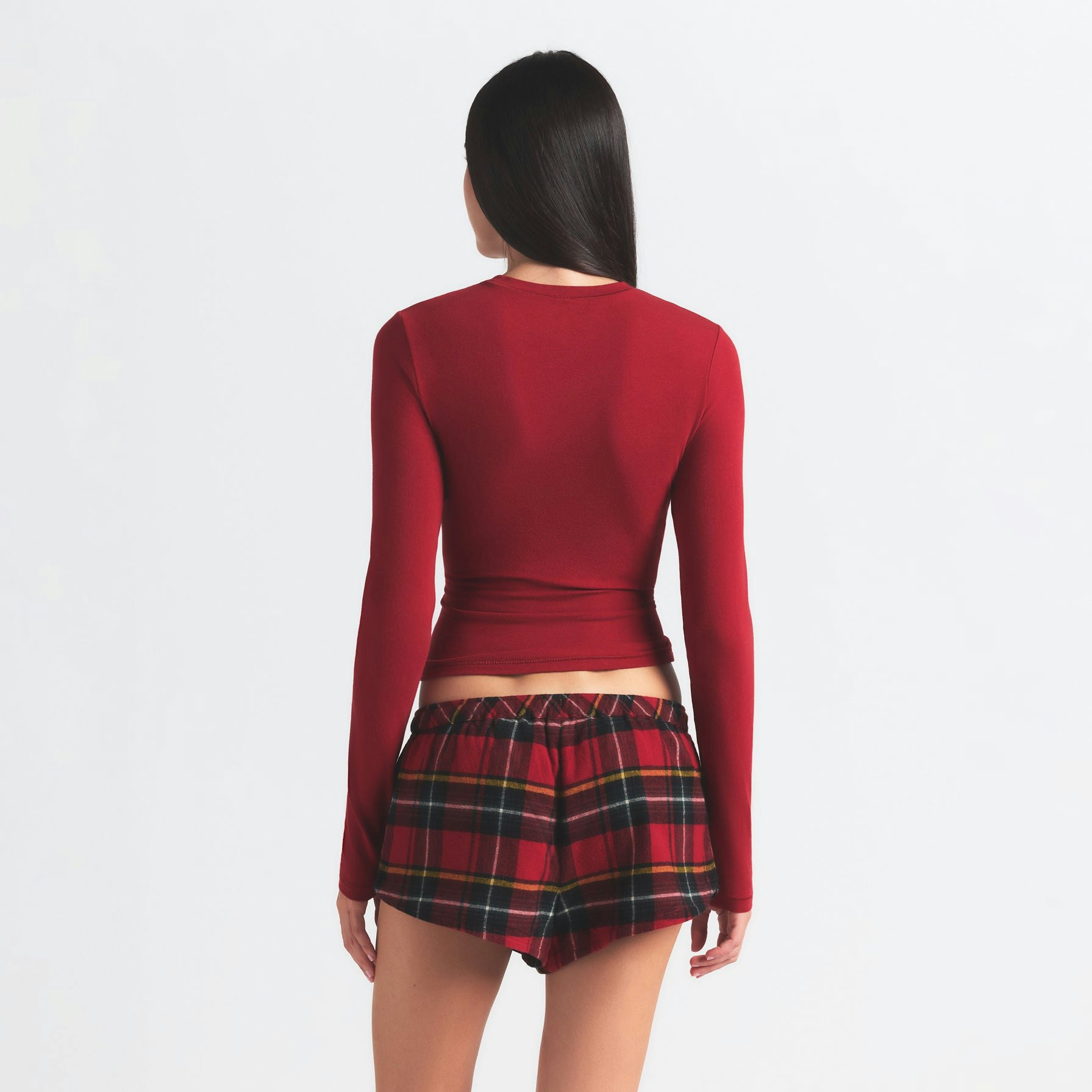 COTTON JERSEY LONG SLEEVE T-SHIRT | BRICK ON A MODEL SIDE VIEW @ | FOCUS: 0.0, 1.0, 0.9