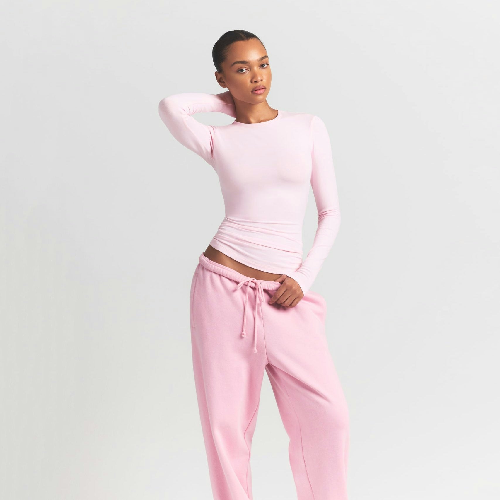 COTTON JERSEY LONG SLEEVE T-SHIRT | CHERRY BLOSSOM ON A MODEL FRONT VIEW @ | FOCUS: 0.9, 0.1, 0.7