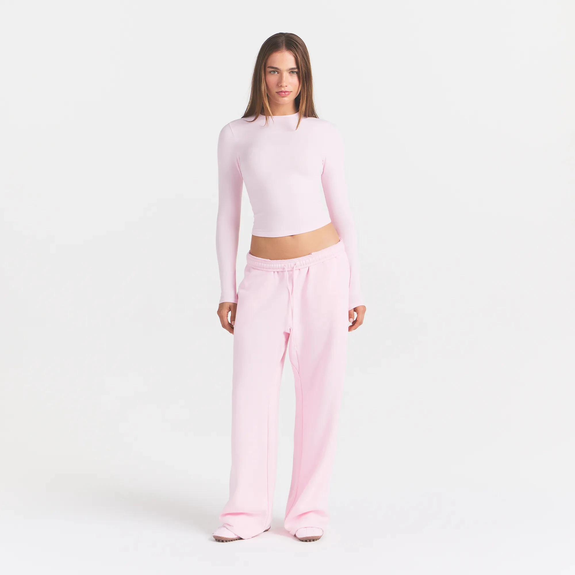 COTTON JERSEY LONG SLEEVE T-SHIRT | CHERRY BLOSSOM ON A MODEL FRONT VIEW