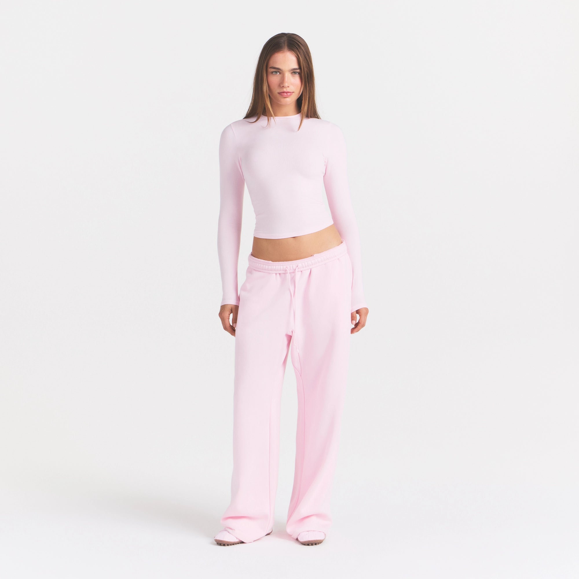 COTTON JERSEY LONG SLEEVE T-SHIRT | CHERRY BLOSSOM ON A MODEL FRONT VIEW