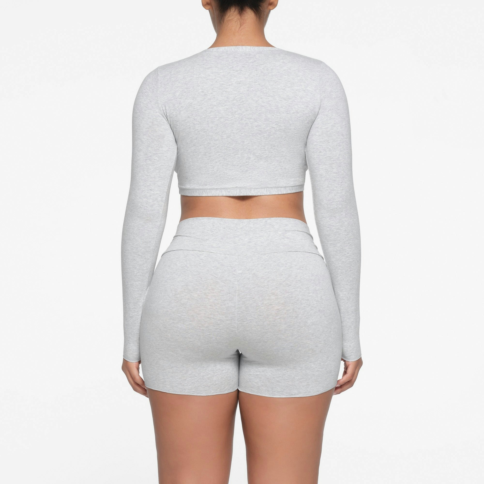 COTTON TWIST LONG SLEEVE TOP | LIGHT HEATHER GREY ON A MODEL BACK VIEW