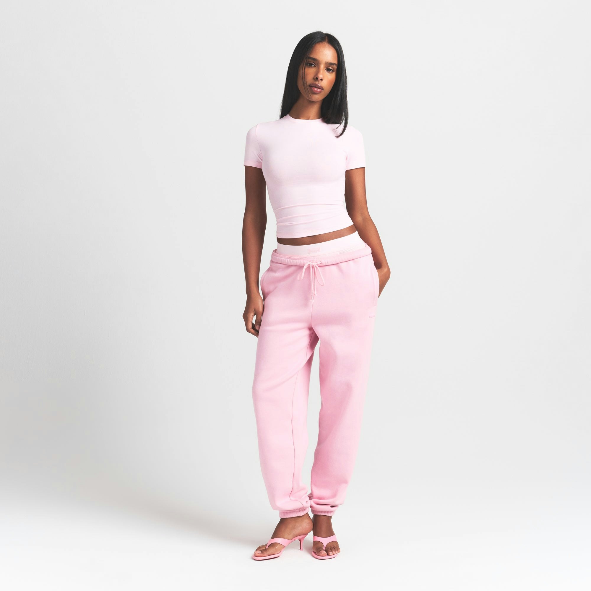 COTTON RIB T-SHIRT | CHERRY BLOSSOM ON A MODEL FRONT VIEW @ | FOCUS: 0.9, 0.1, 0.7