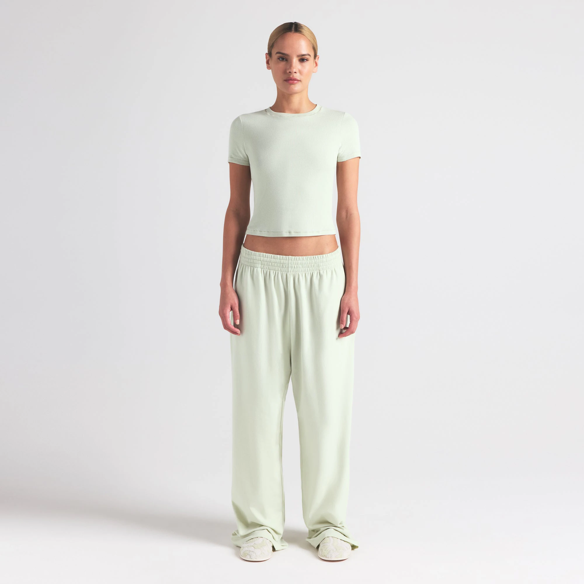 COTTON RIB T-SHIRT | SPEARMINT ON A MODEL FRONT VIEW | FOCUS: 0.0, 1.0, 0.9