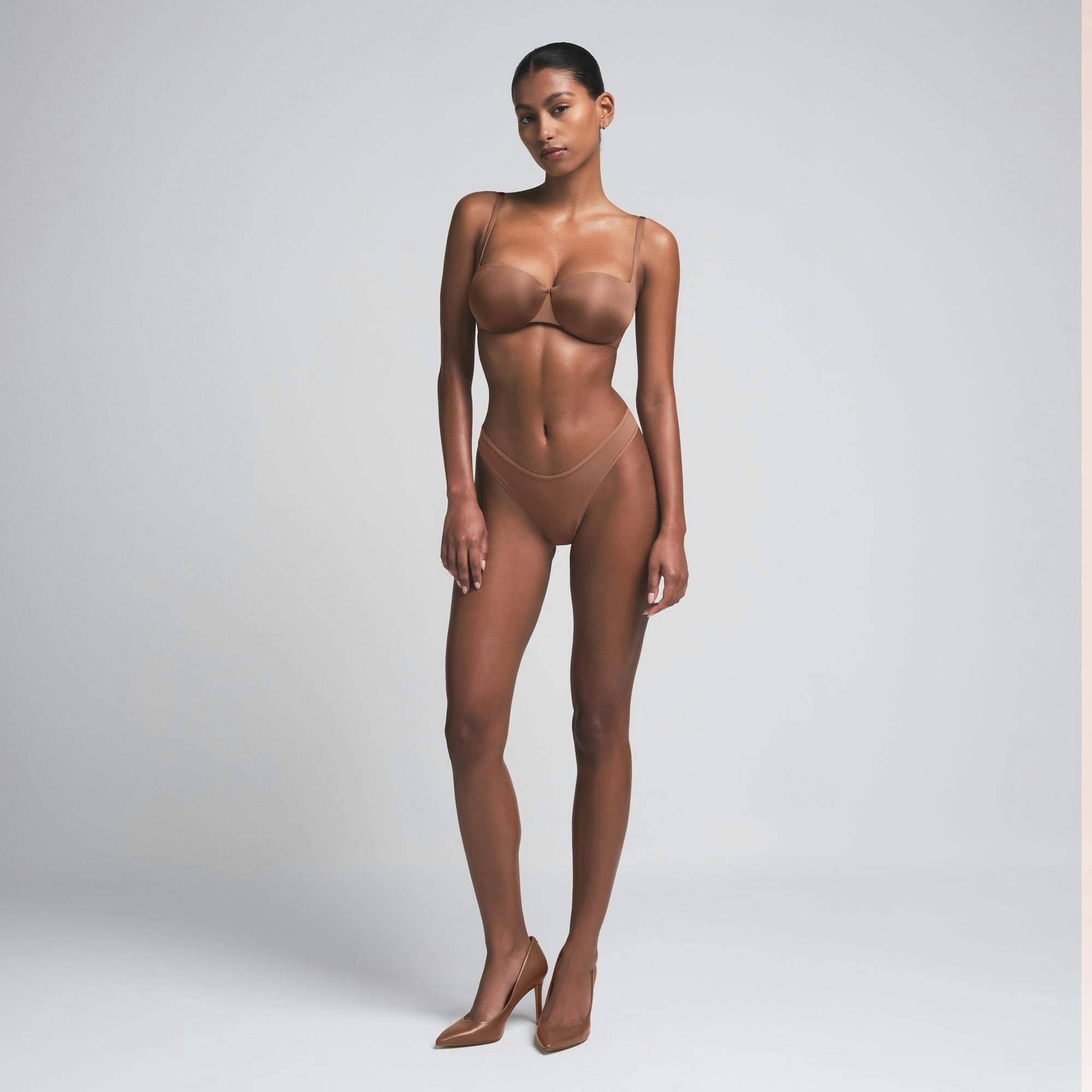 SKIMS ULTIMATE BALCONETTE PUSH-UP BRA | JASPER ON A MODEL FRONT VIEW | FOCUS: 0.0, 1.0, 0.9